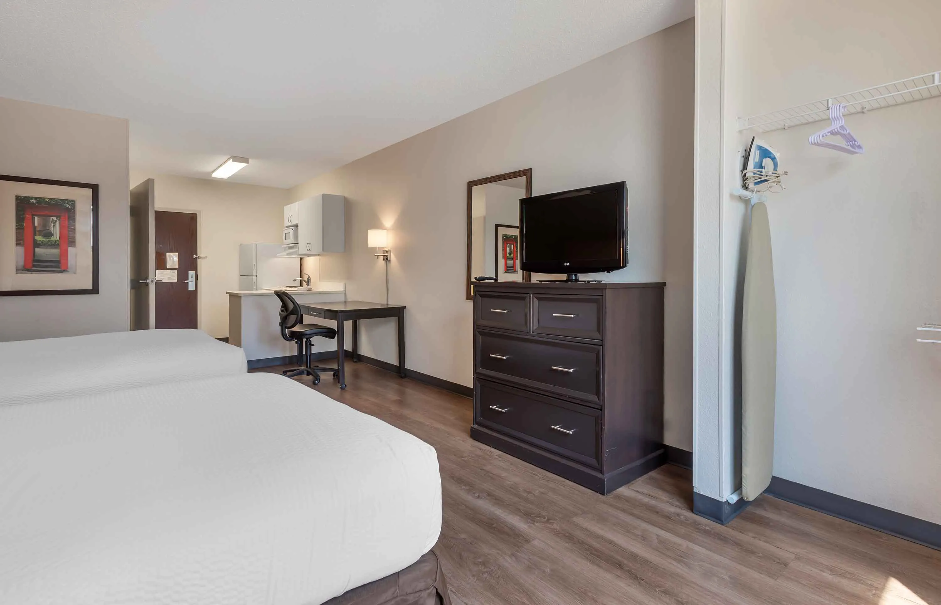 Studio Suite - 2 Full Beds