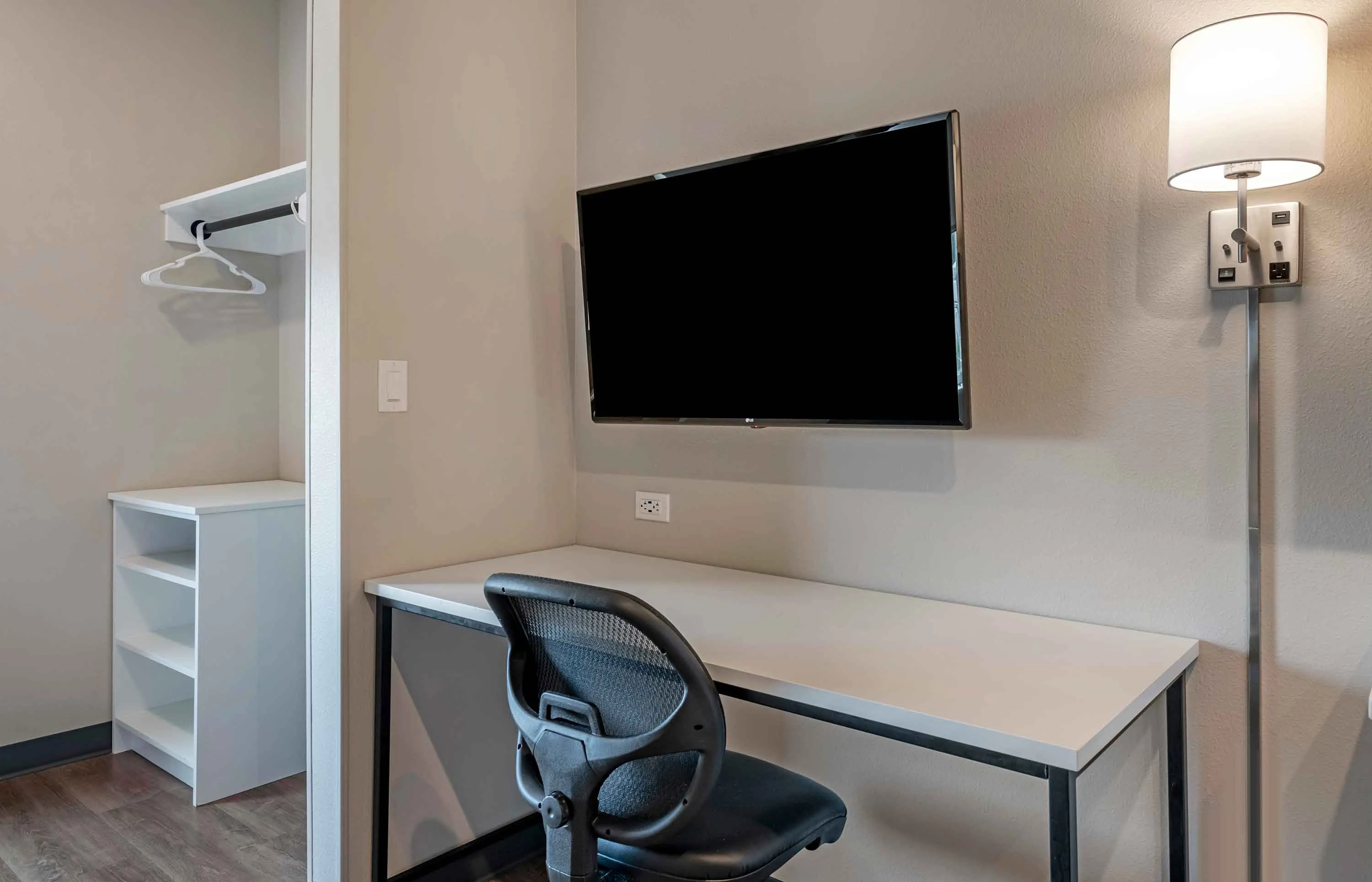 Studio Suite - 1 Queen Bed