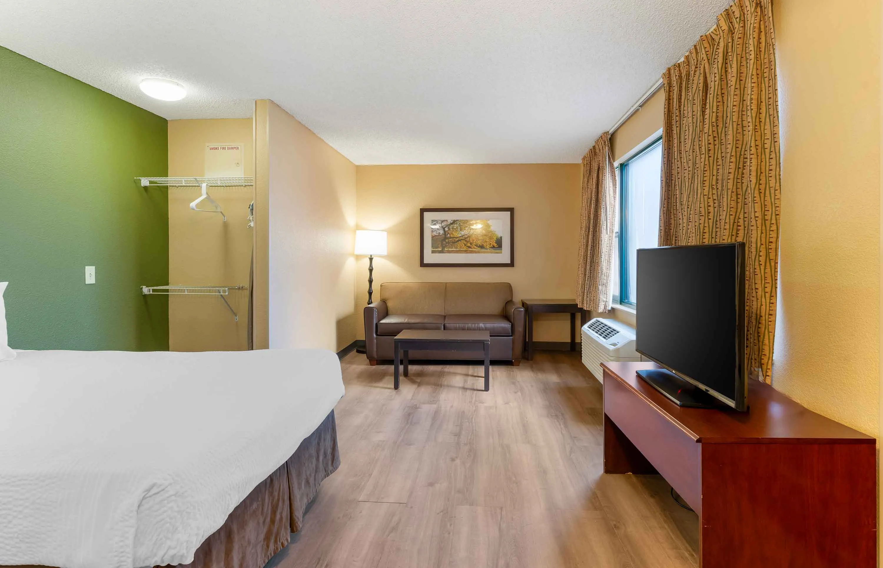 Deluxe Studio - 2 Full Beds