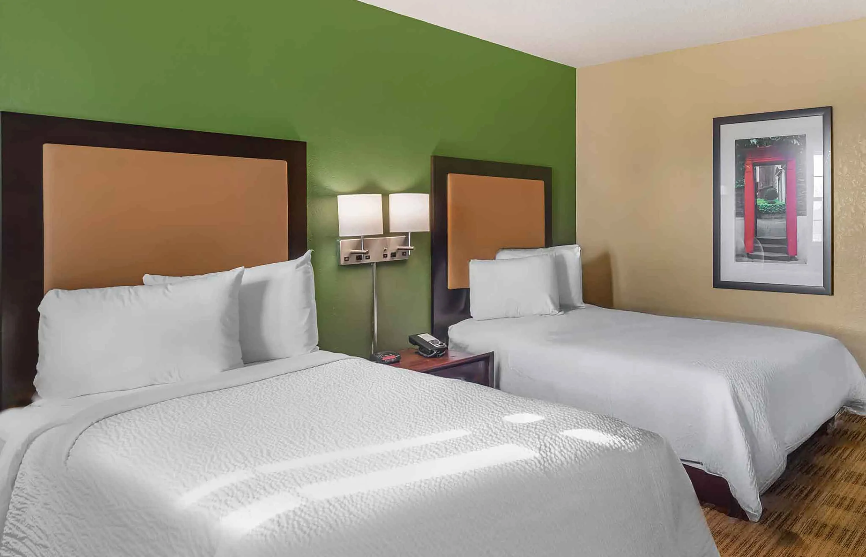 Studio Suite - 2 Full Beds