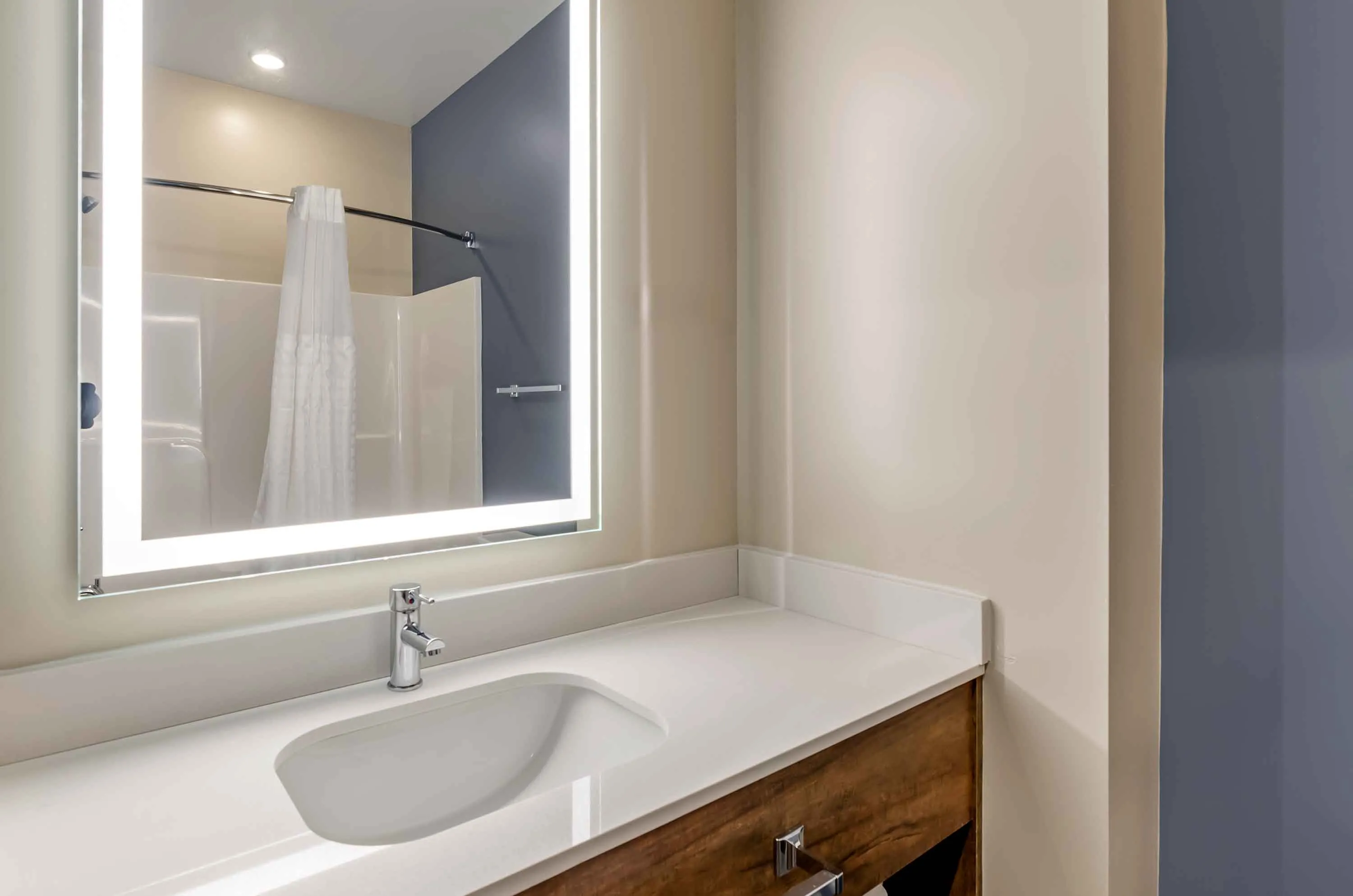 Studio Suite - 2 Queen Beds