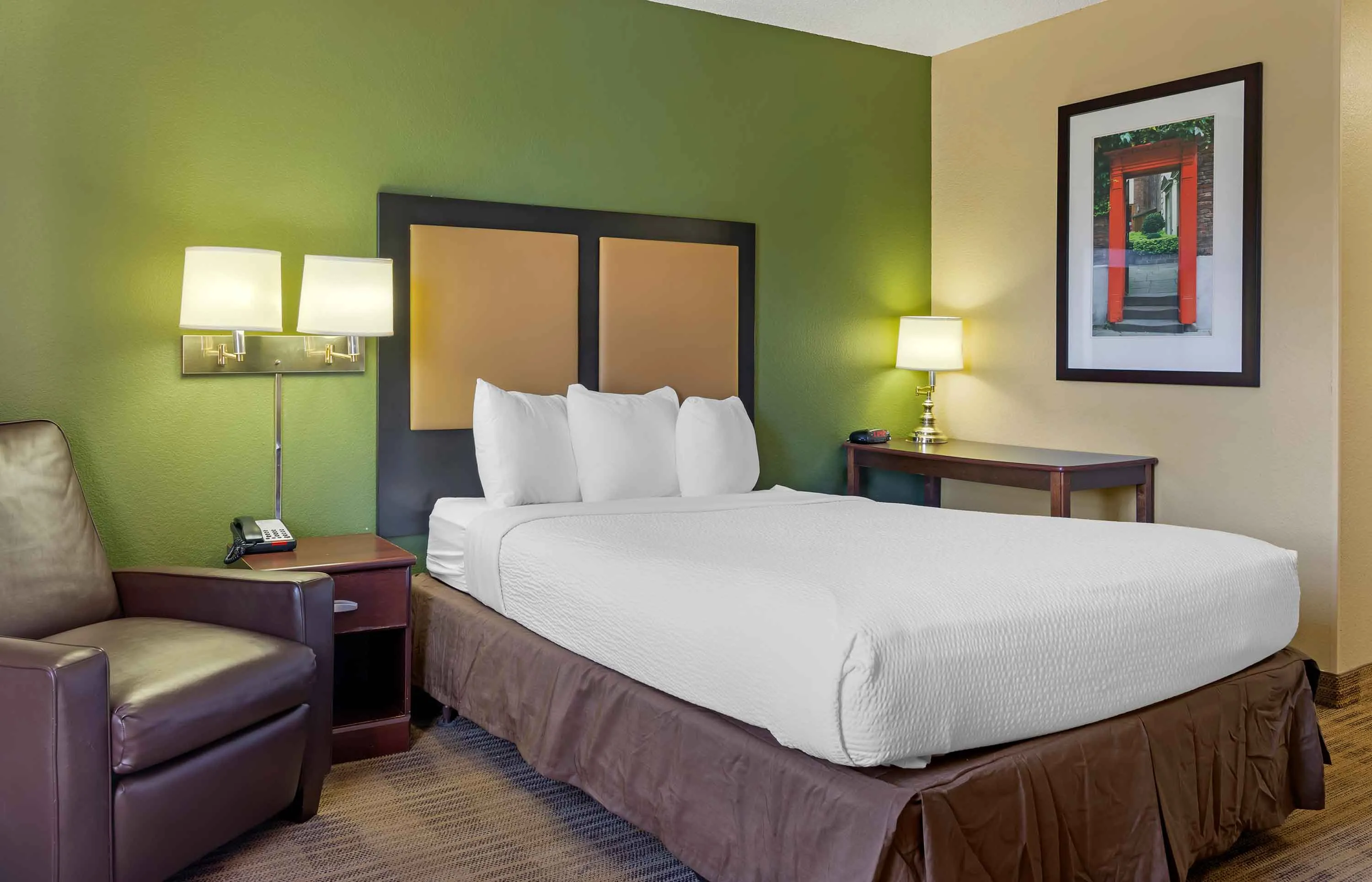 Studio Suite - 1 Queen Bed