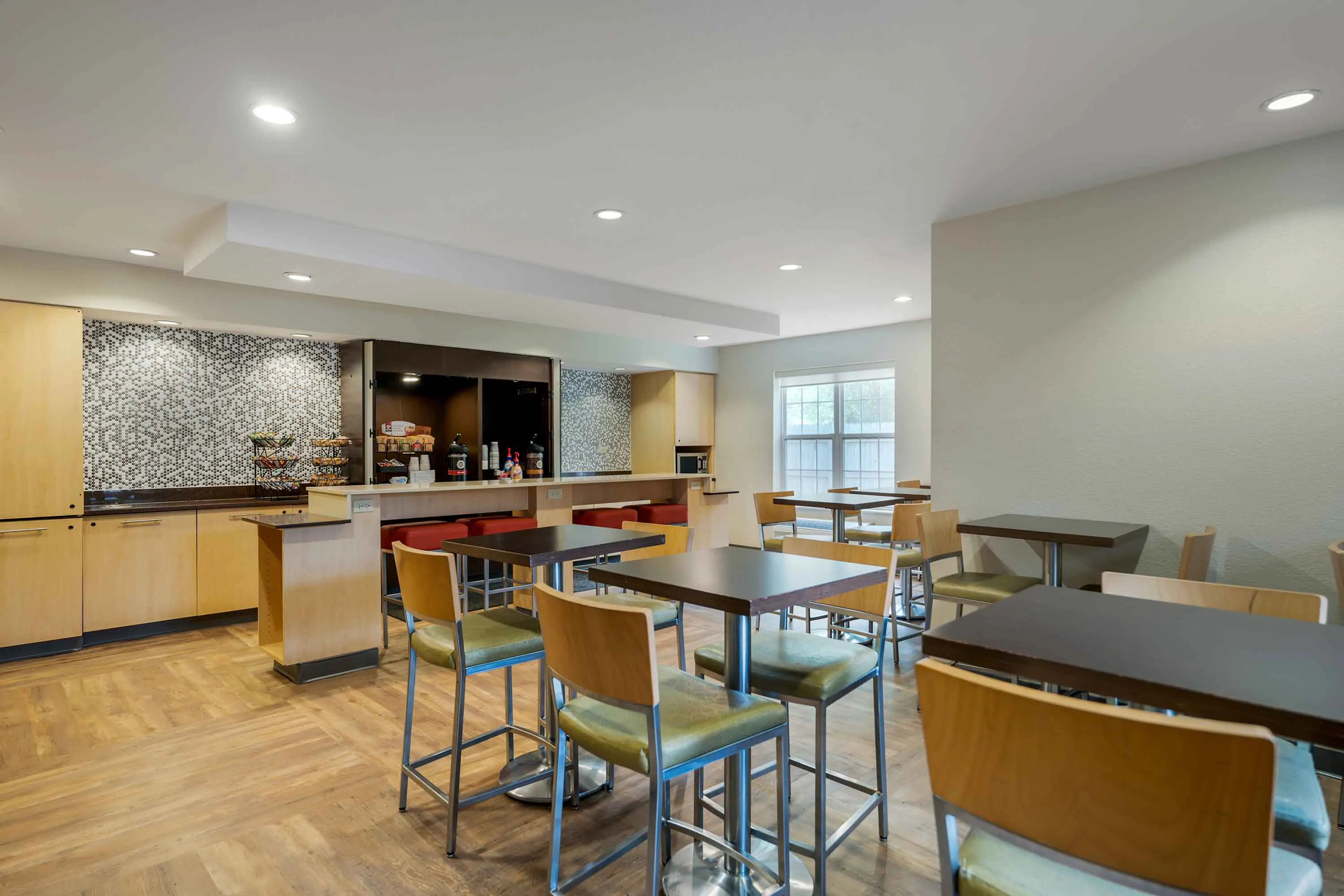 Breakfast Room