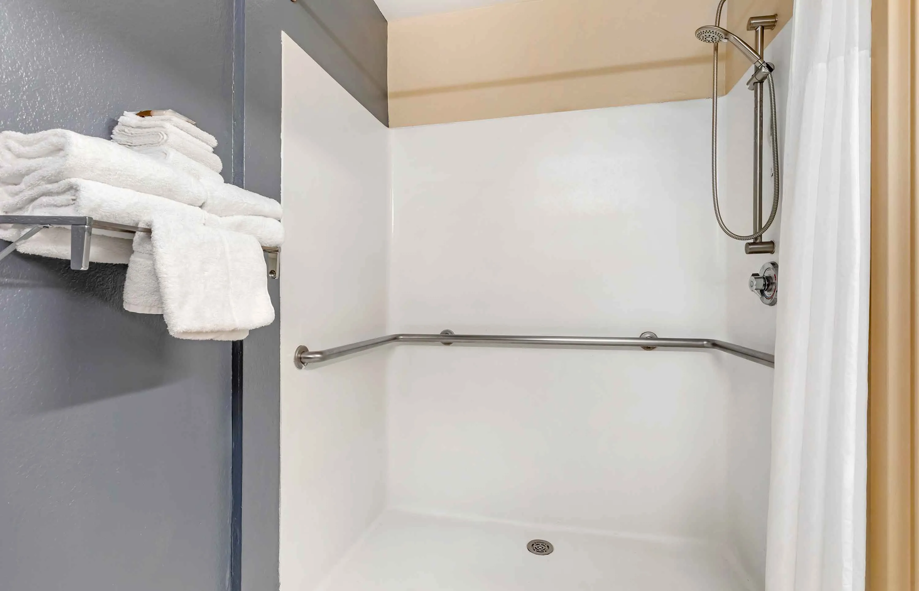 Superior Studio - 2 Full Beds