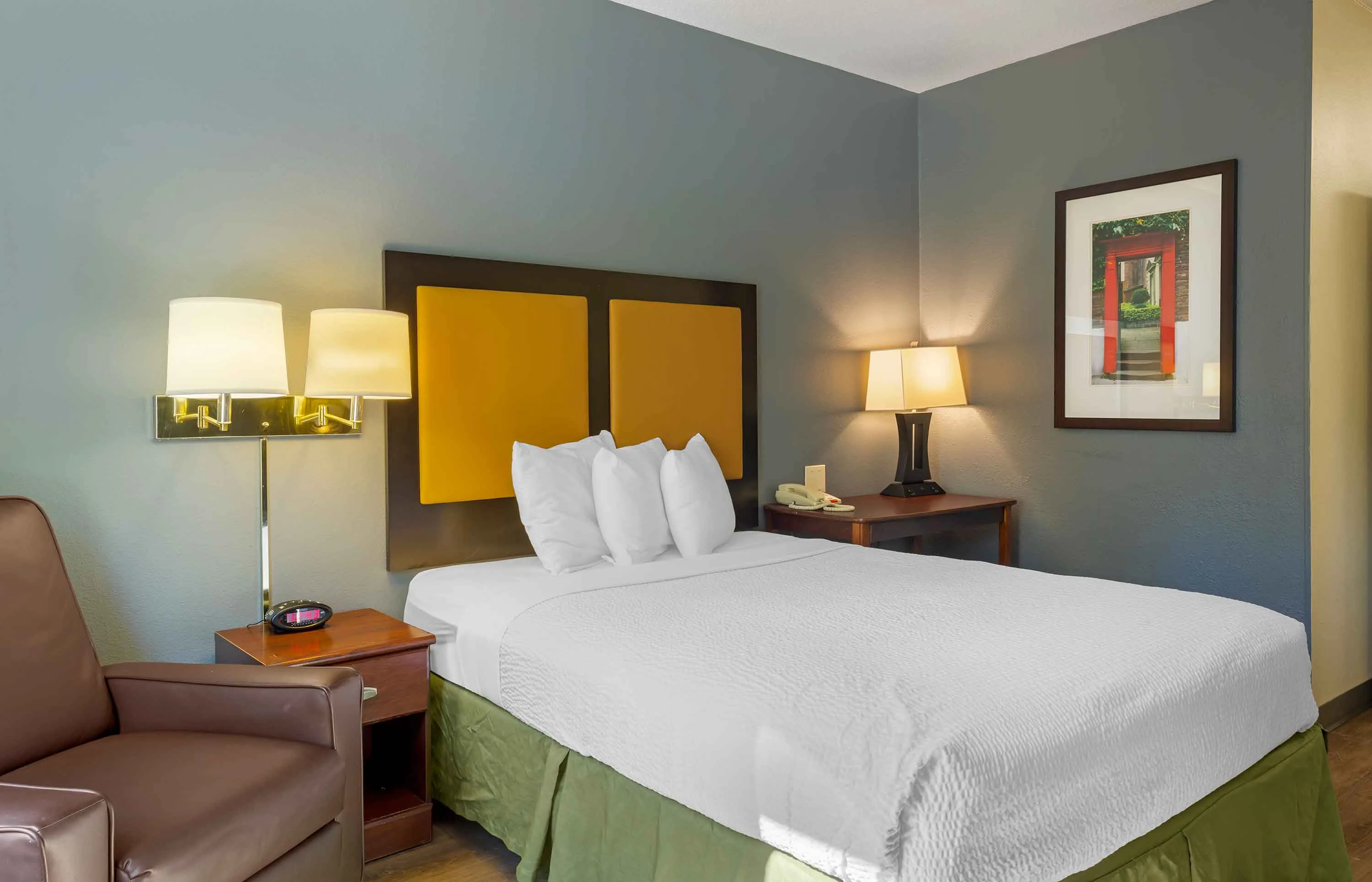 Studio Suite - 1 Queen Bed