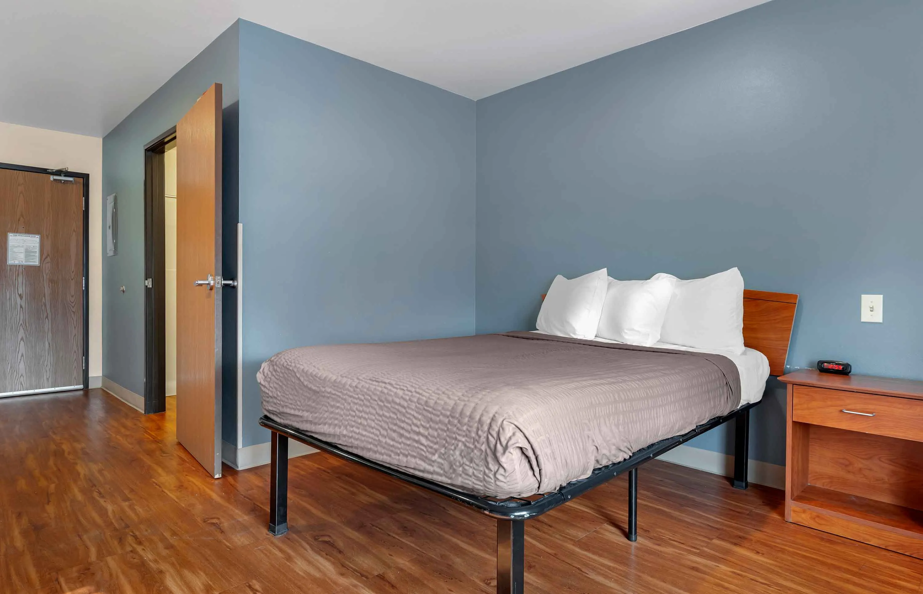 Studio Suite - 1 Full Bed