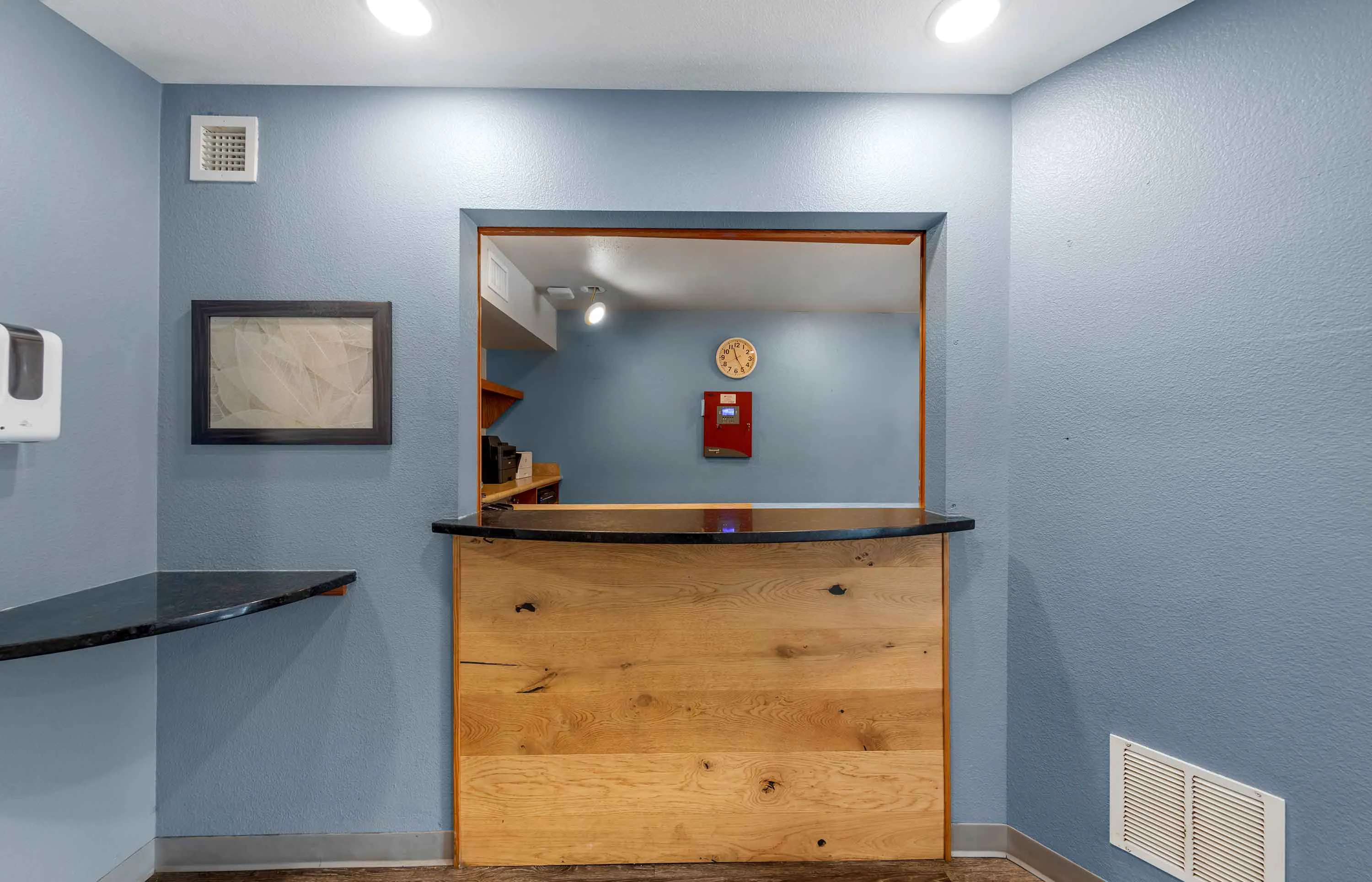 Lobby and Guest Check-in