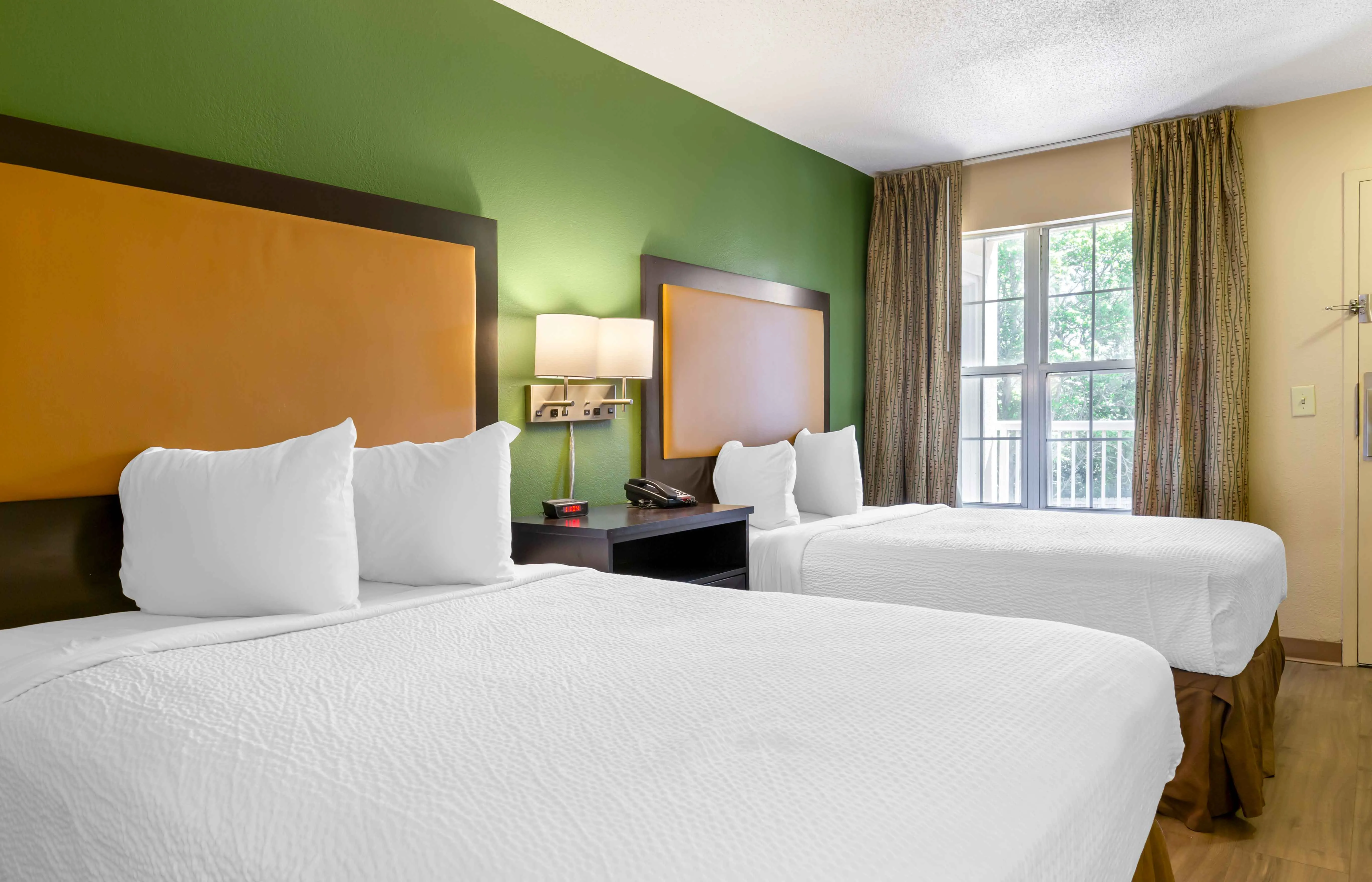 Studio Suite - 2 Full Beds