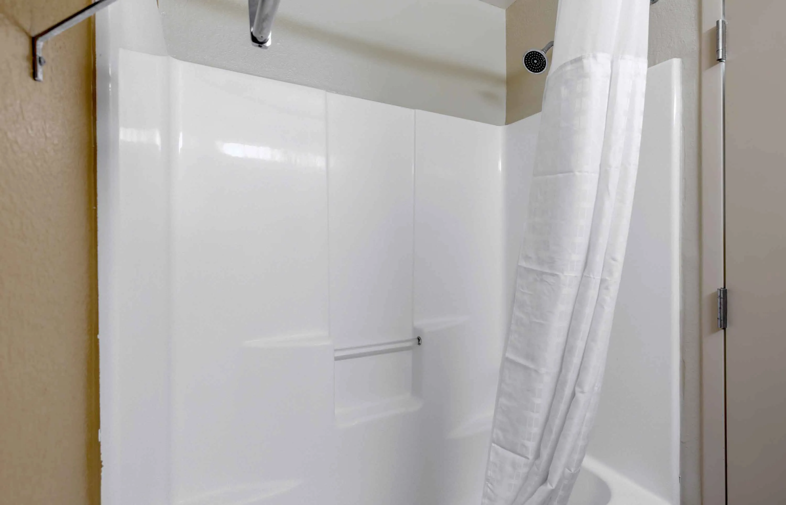 Studio Suite - 2 Full Beds