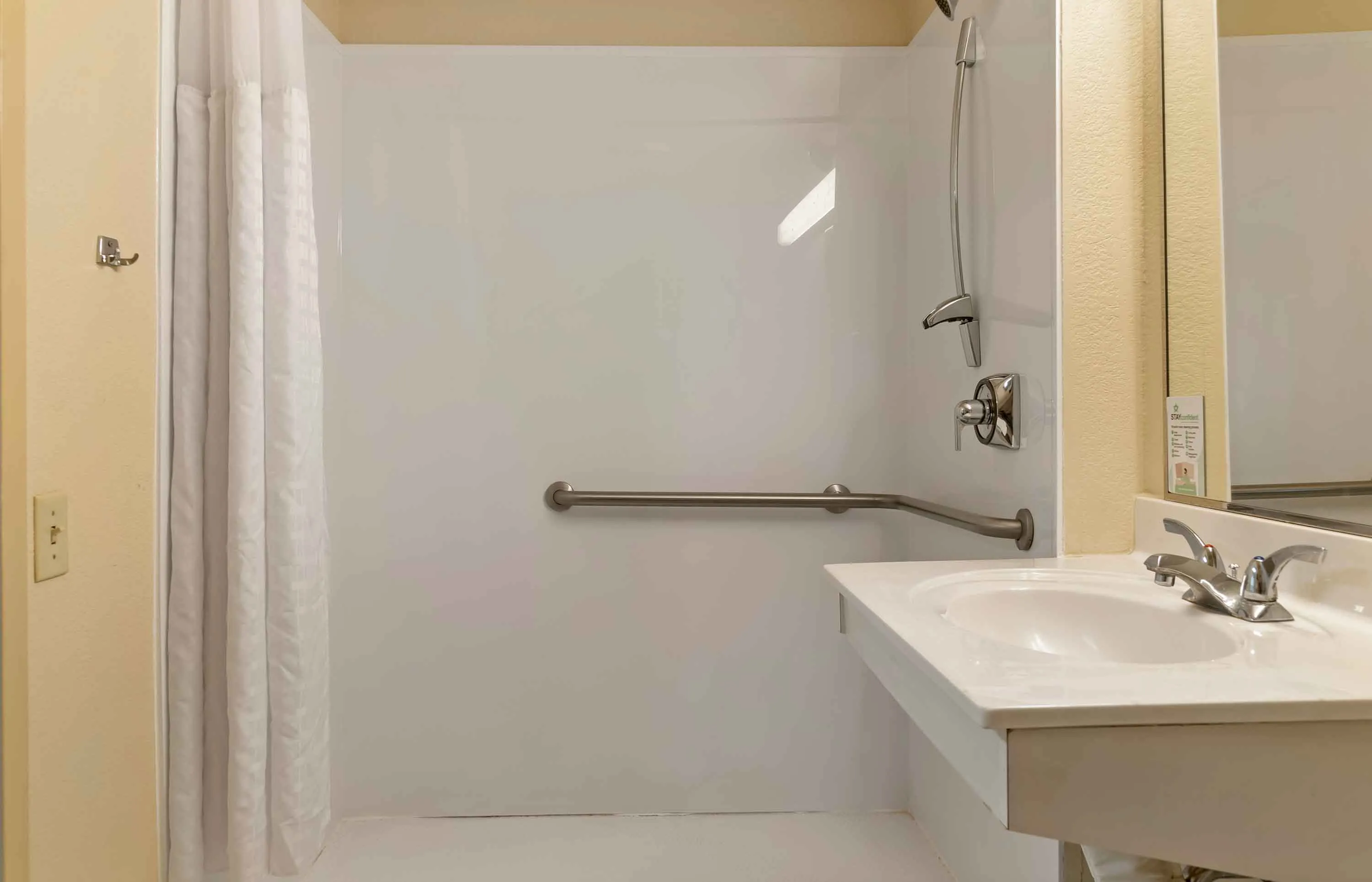 Studio Suite - 1 Queen Bed