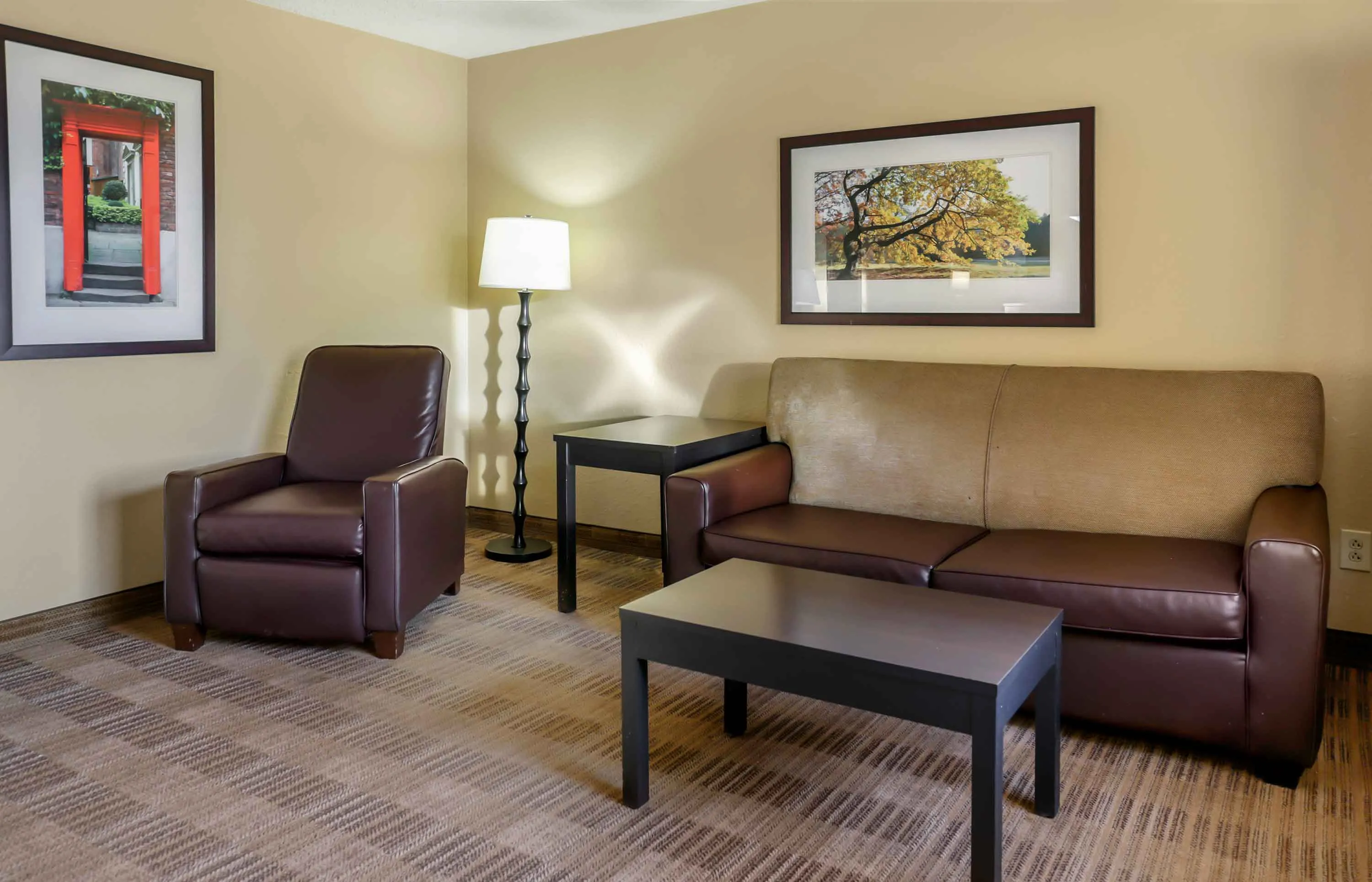 1 Bedroom Suite - 1 King Bed