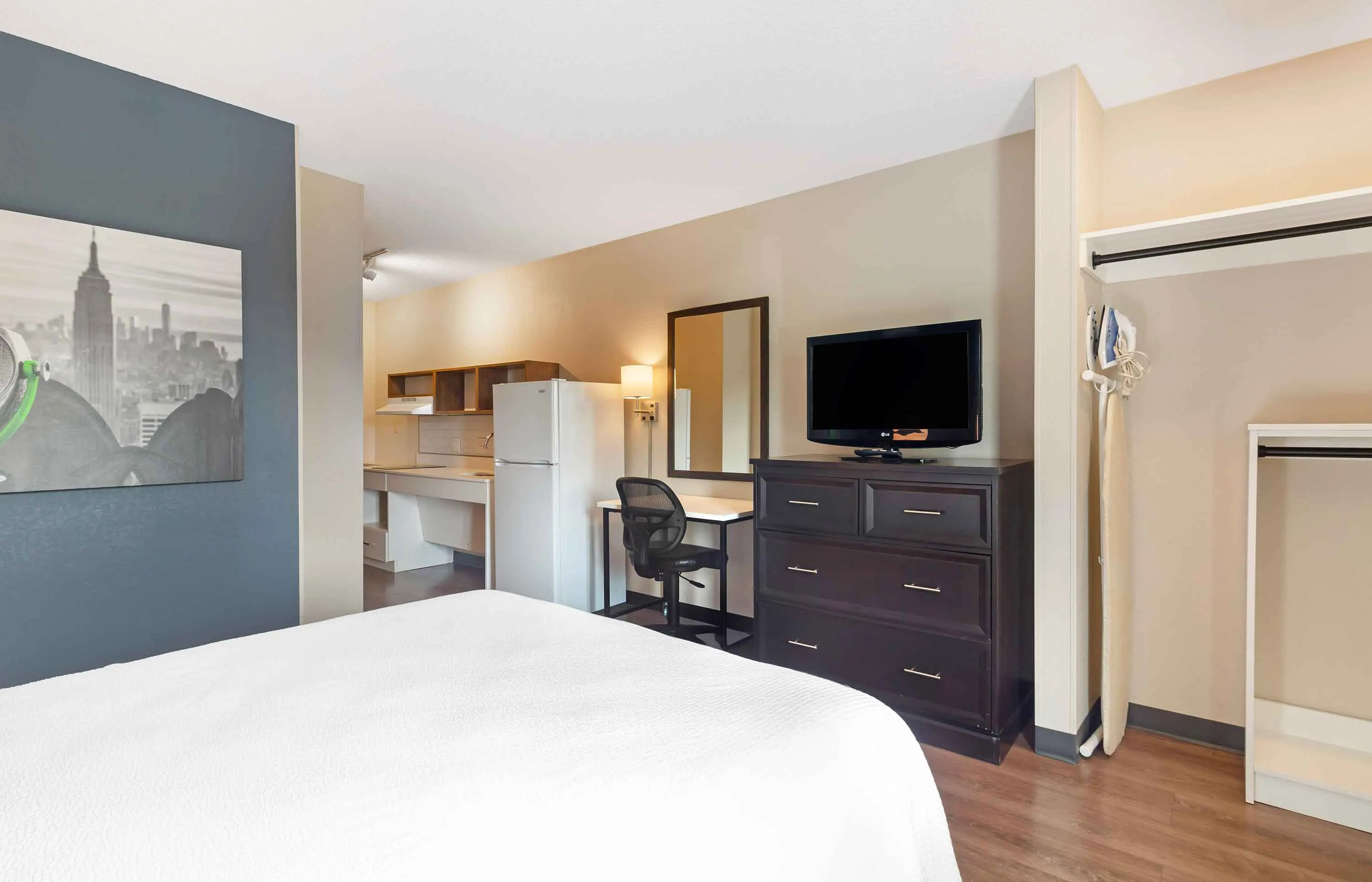 Studio Suite - 1 Queen Bed