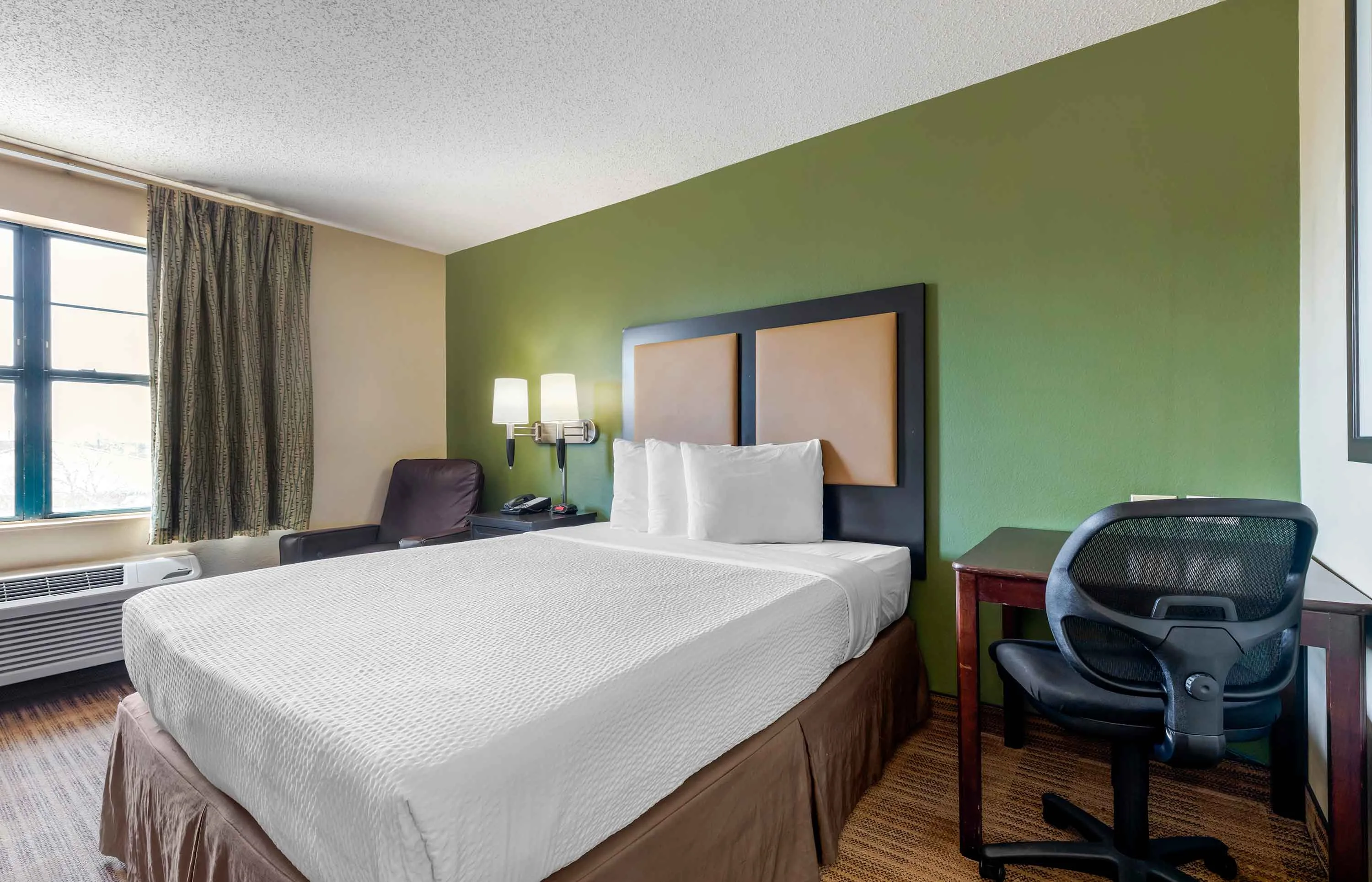 Studio Suite - 1 Queen Bed