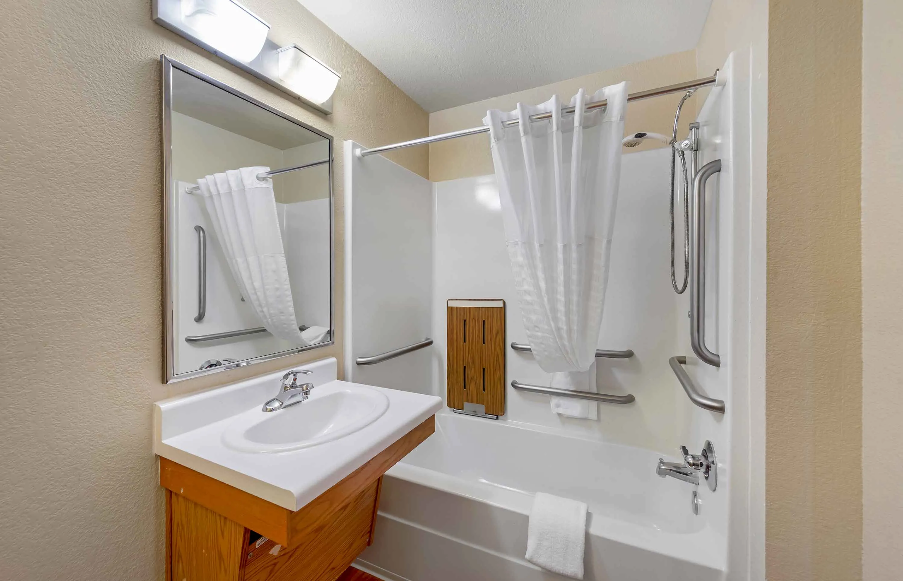 Studio Suite - 2 Queen Beds