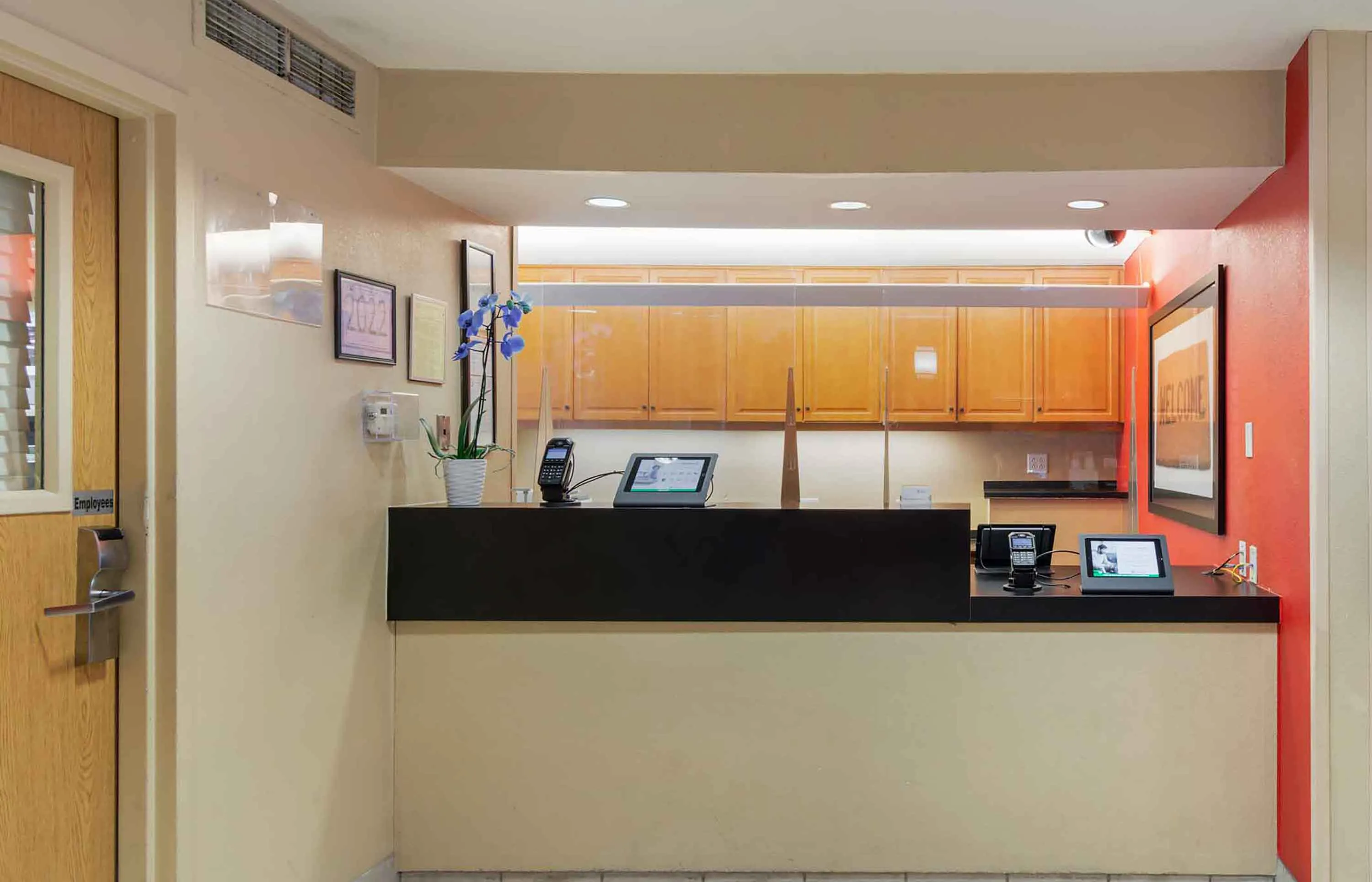 Lobby and Guest Check-in