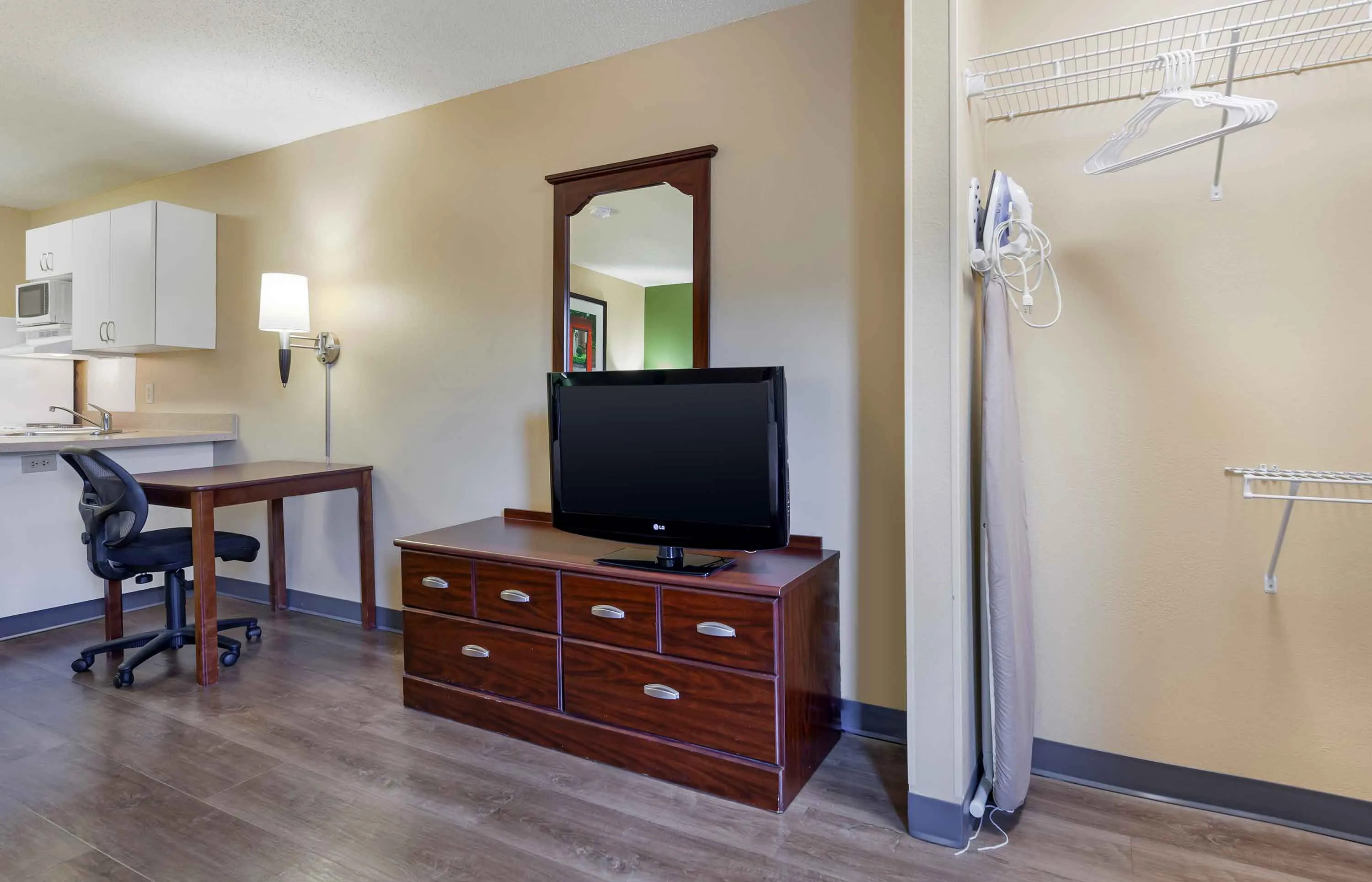 Studio Suite - 1 King Bed