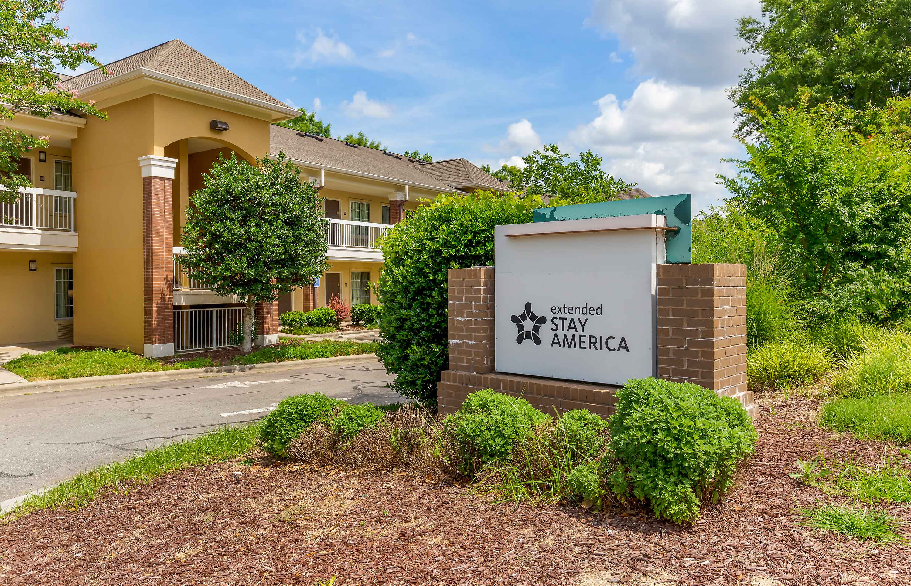 Durham, NC Select Suites Durham University Ivy Creek Blvd