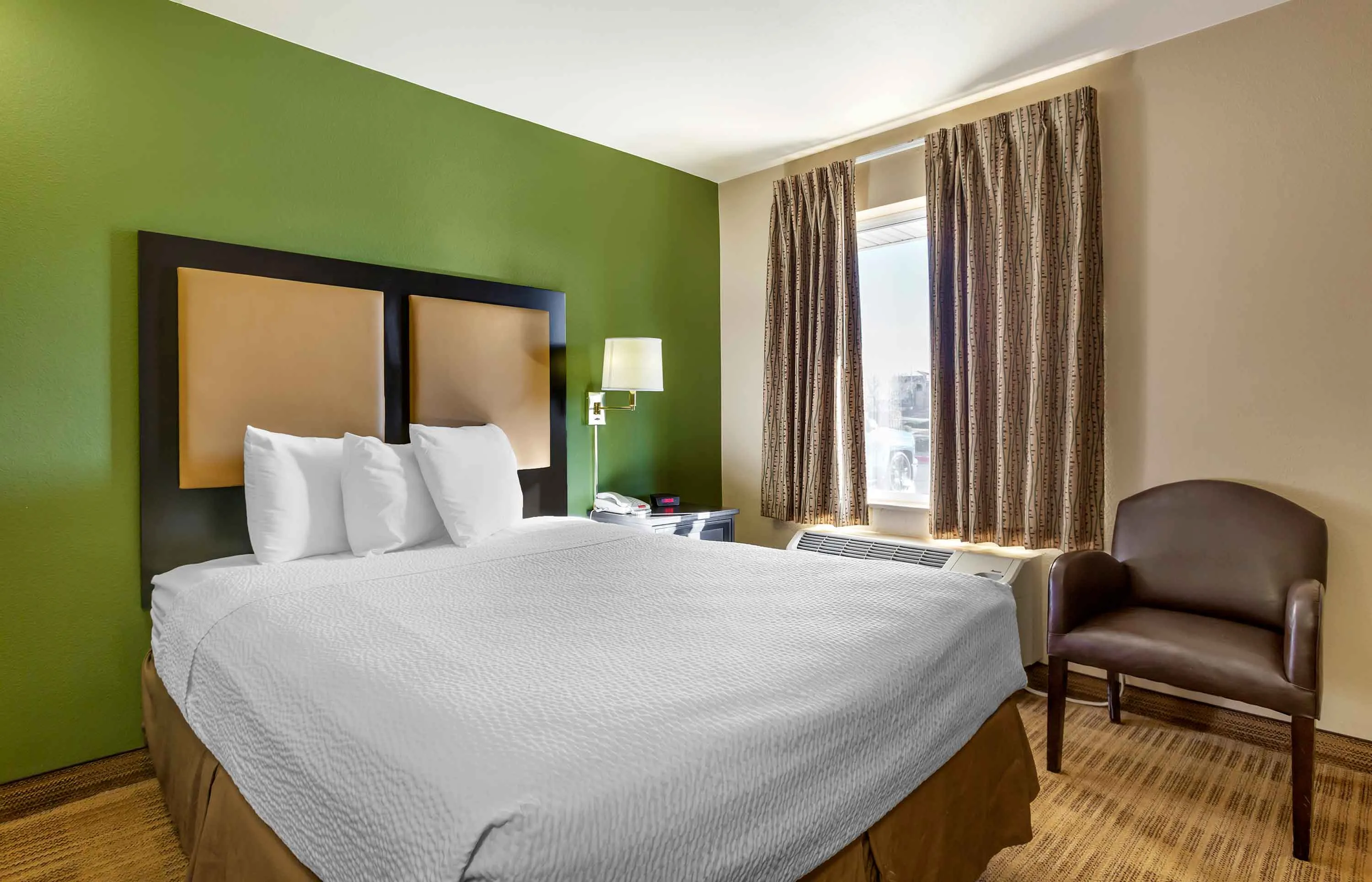 Studio Suite - 1 Queen Bed