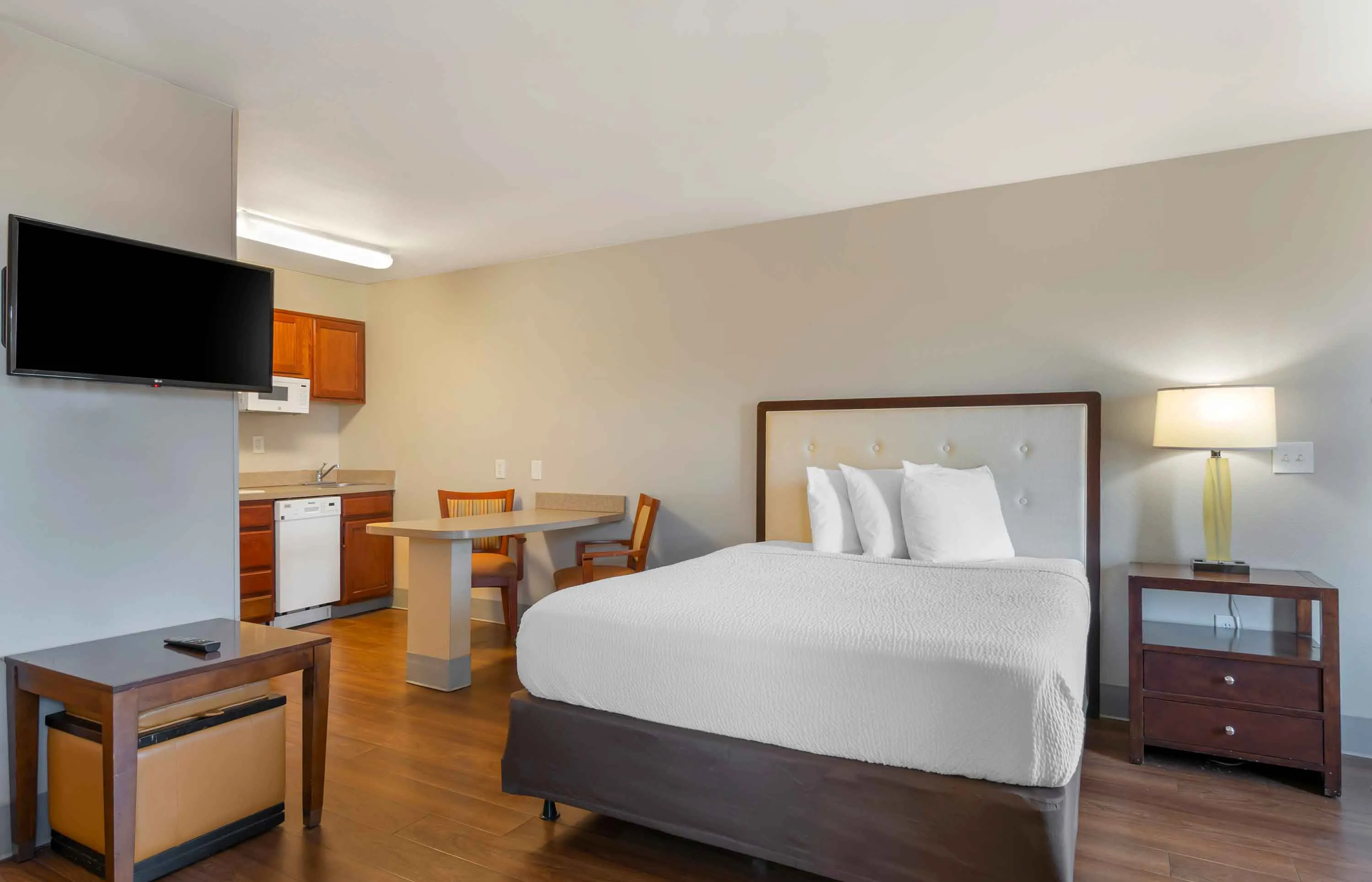 Studio Suite - 2 Queen Beds
