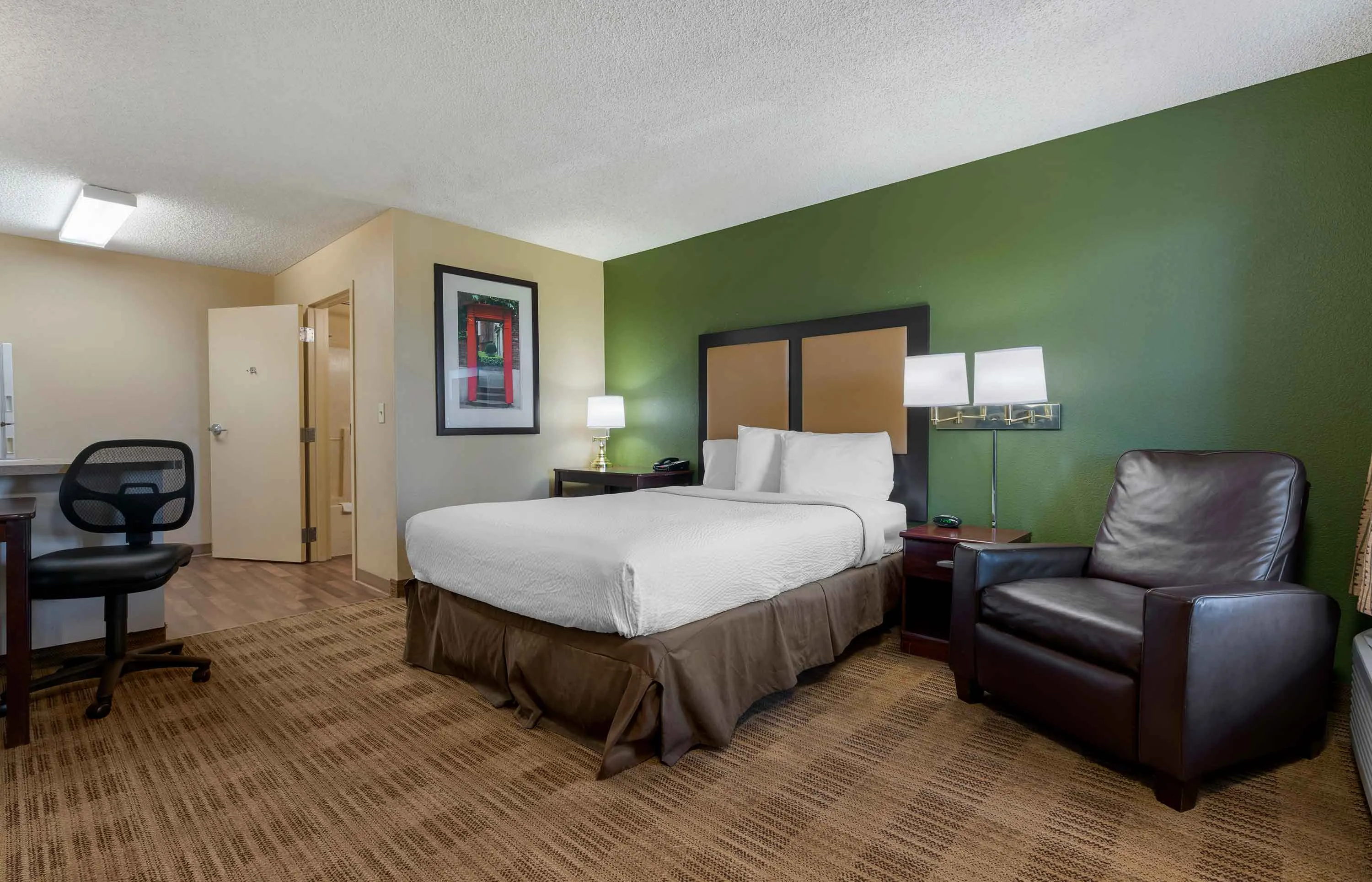 Studio Suite - 1 Queen Bed