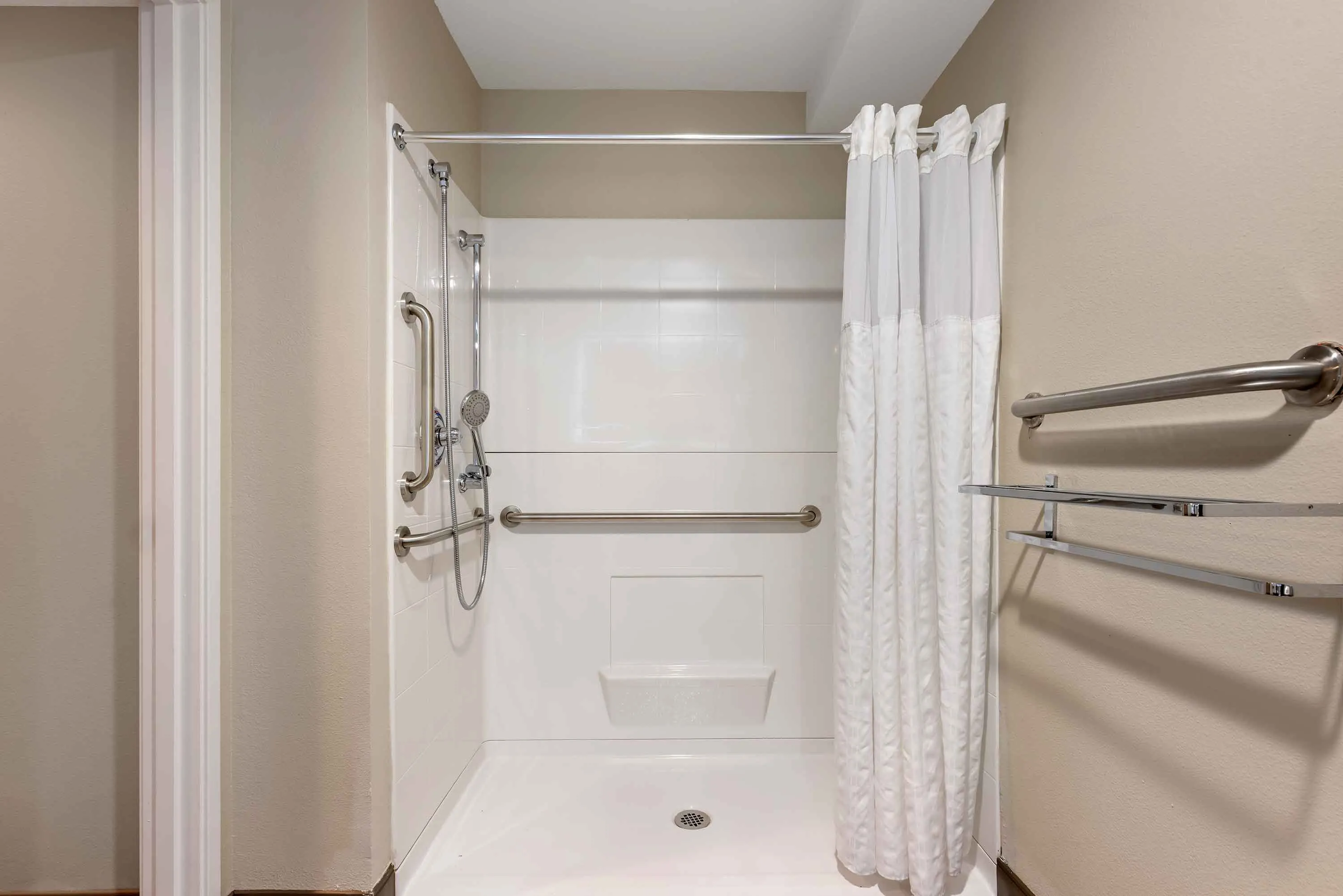 Studio Suite - 1 Queen Bed