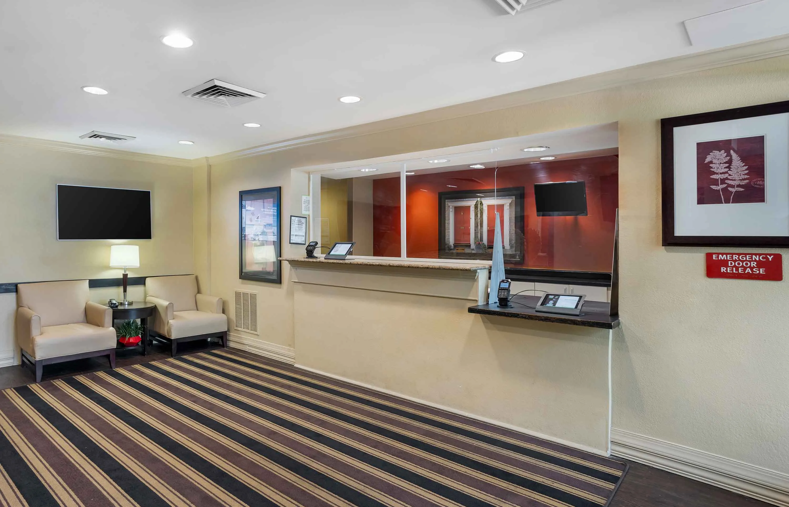 Lobby and Guest Check-in