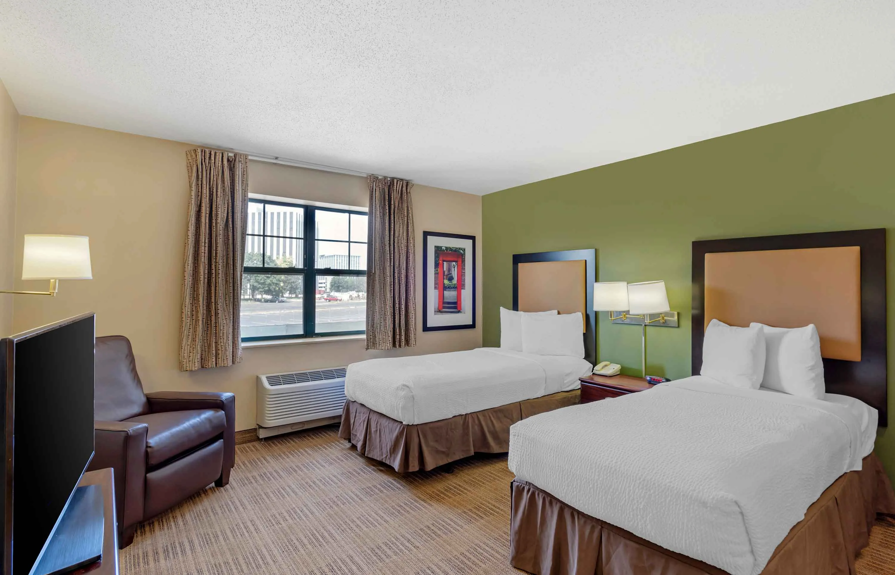Studio Suite - 2 Twin Beds
