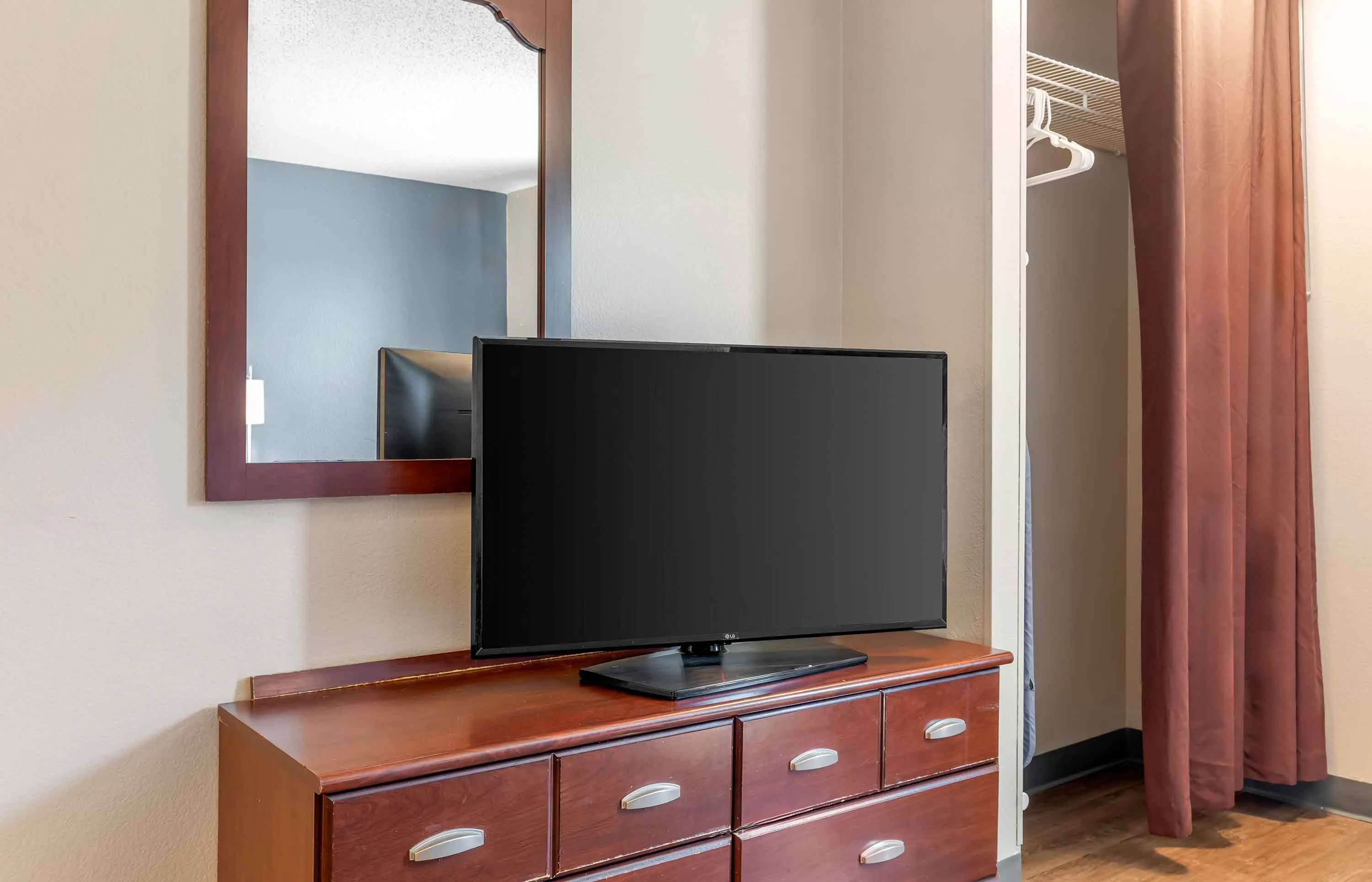 Studio Suite - 1 Queen Bed
