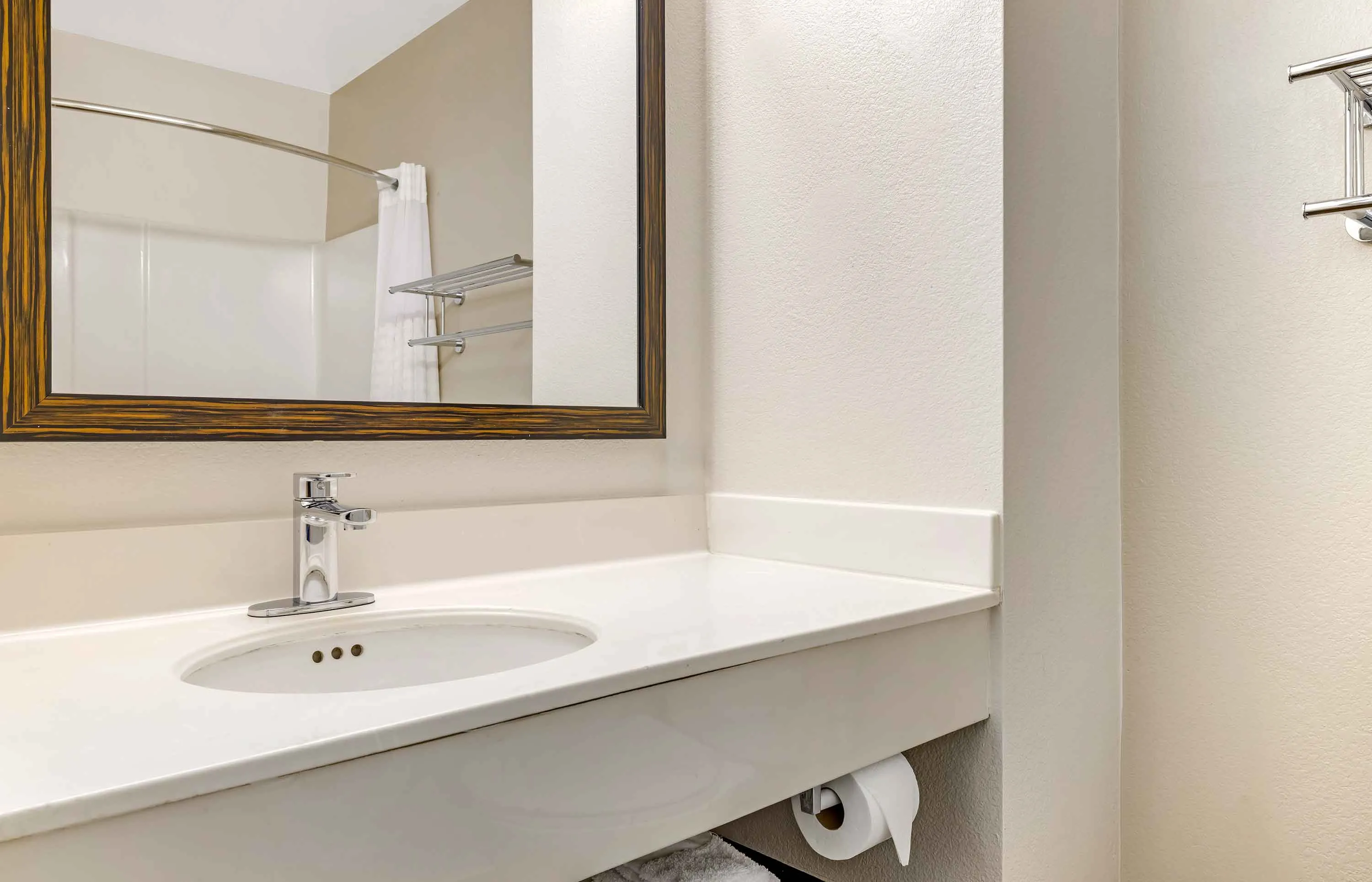 Studio Suite - 1 Queen Bed