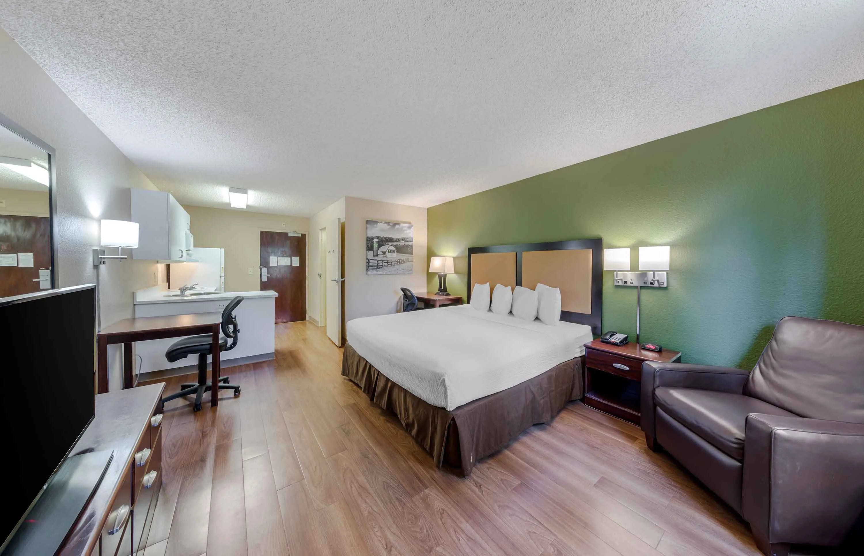 Studio Suite - 1 King Bed