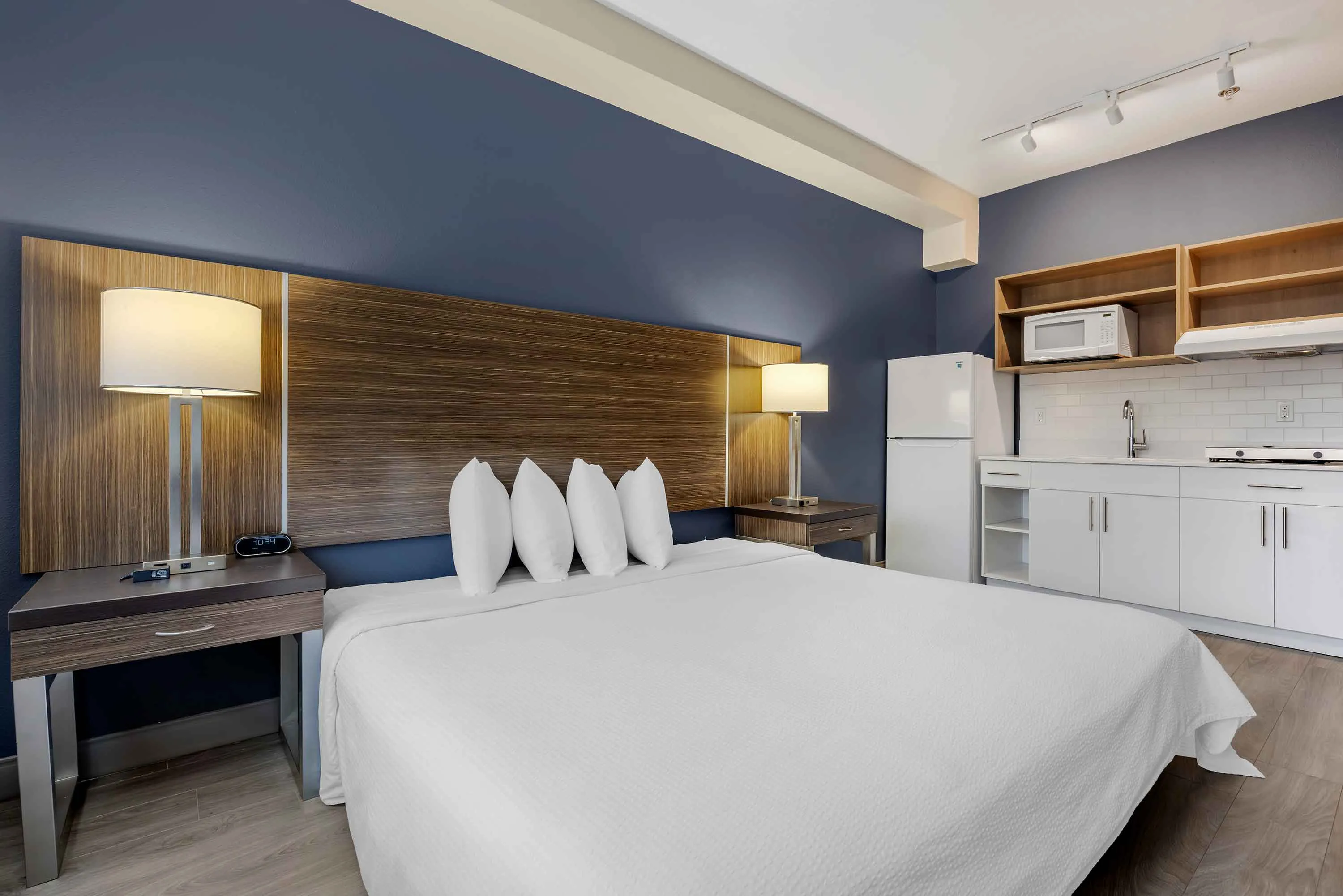 Studio Suite - 1 King Bed