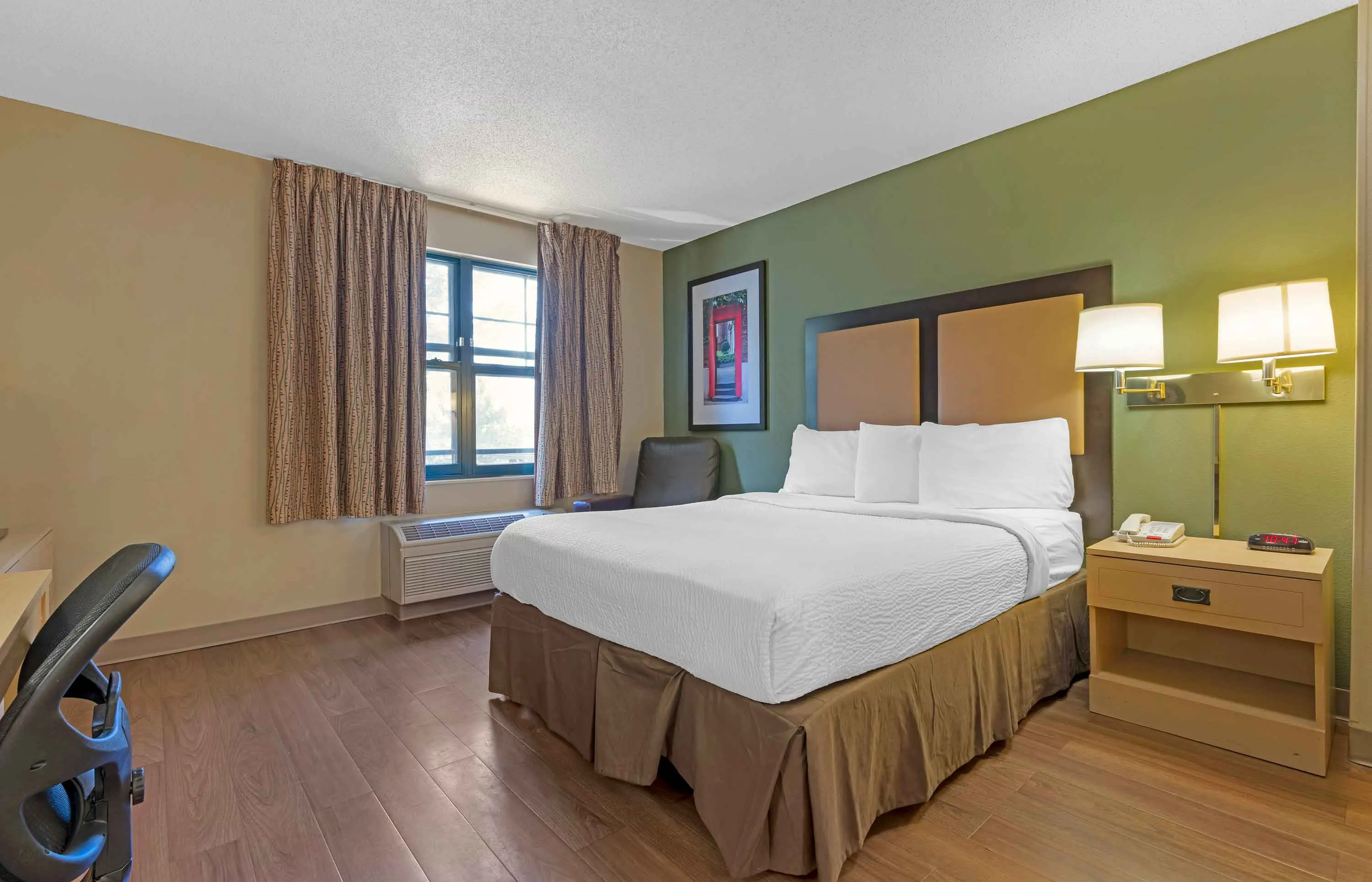 Studio Suite - 1 Queen Bed