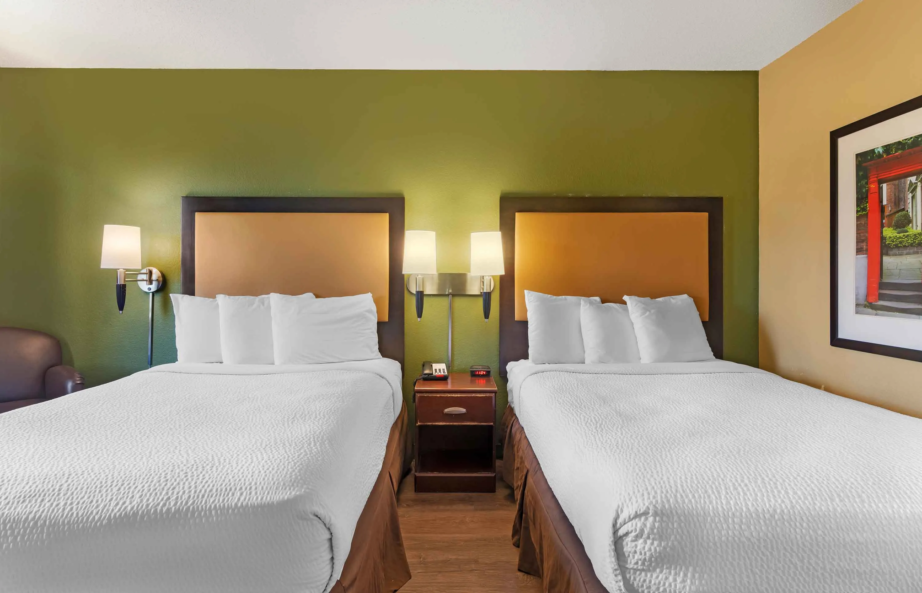Studio Suite - 2 Full Beds