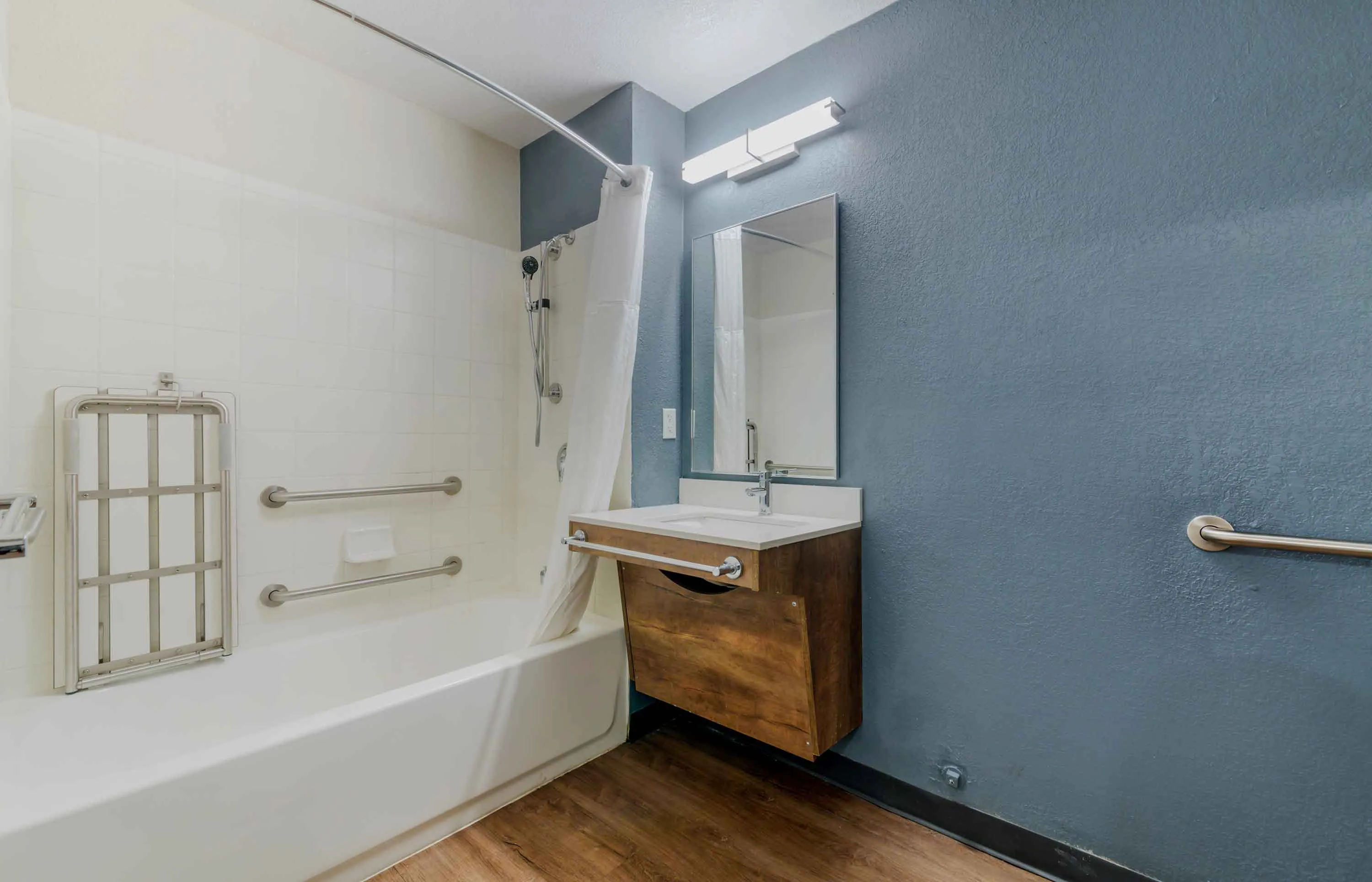 Studio Suite - 1 Queen Bed
