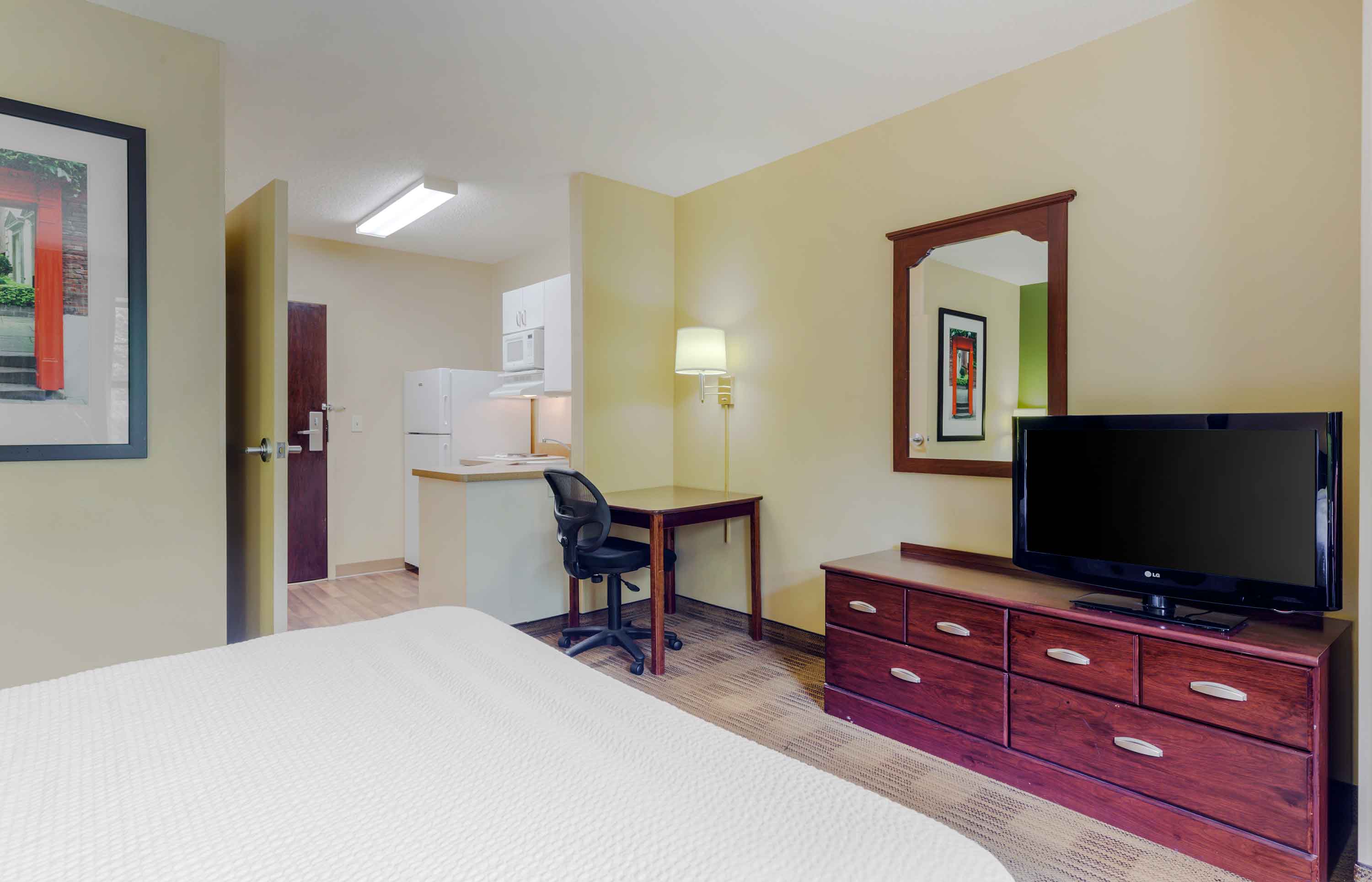 Extended Stay America Suites Providence West Warwick West Warwick, RI - Providence - West Warwick Hotel | Extended Stay America