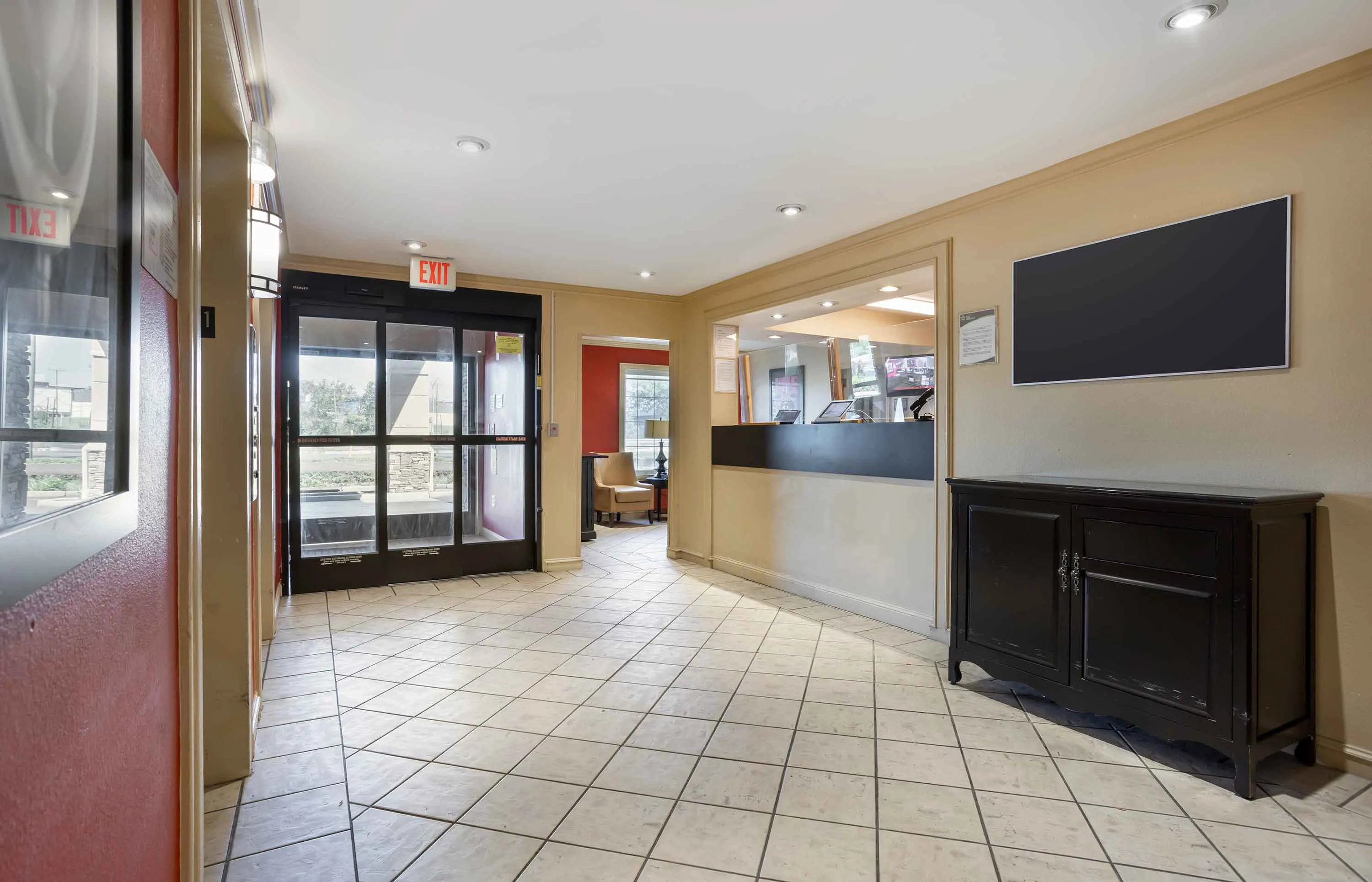 Lobby and Guest Check-in