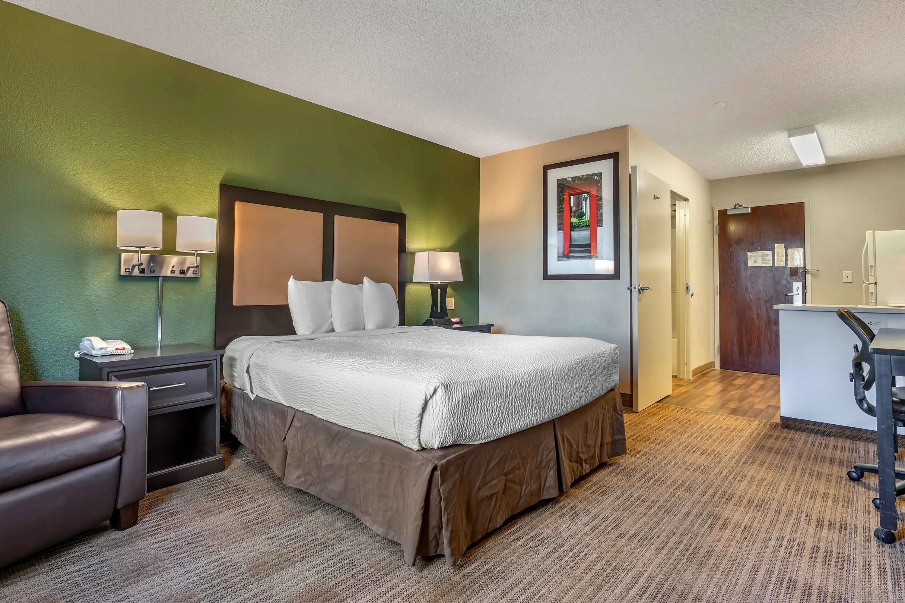 Studio Suite - 1 Queen Bed