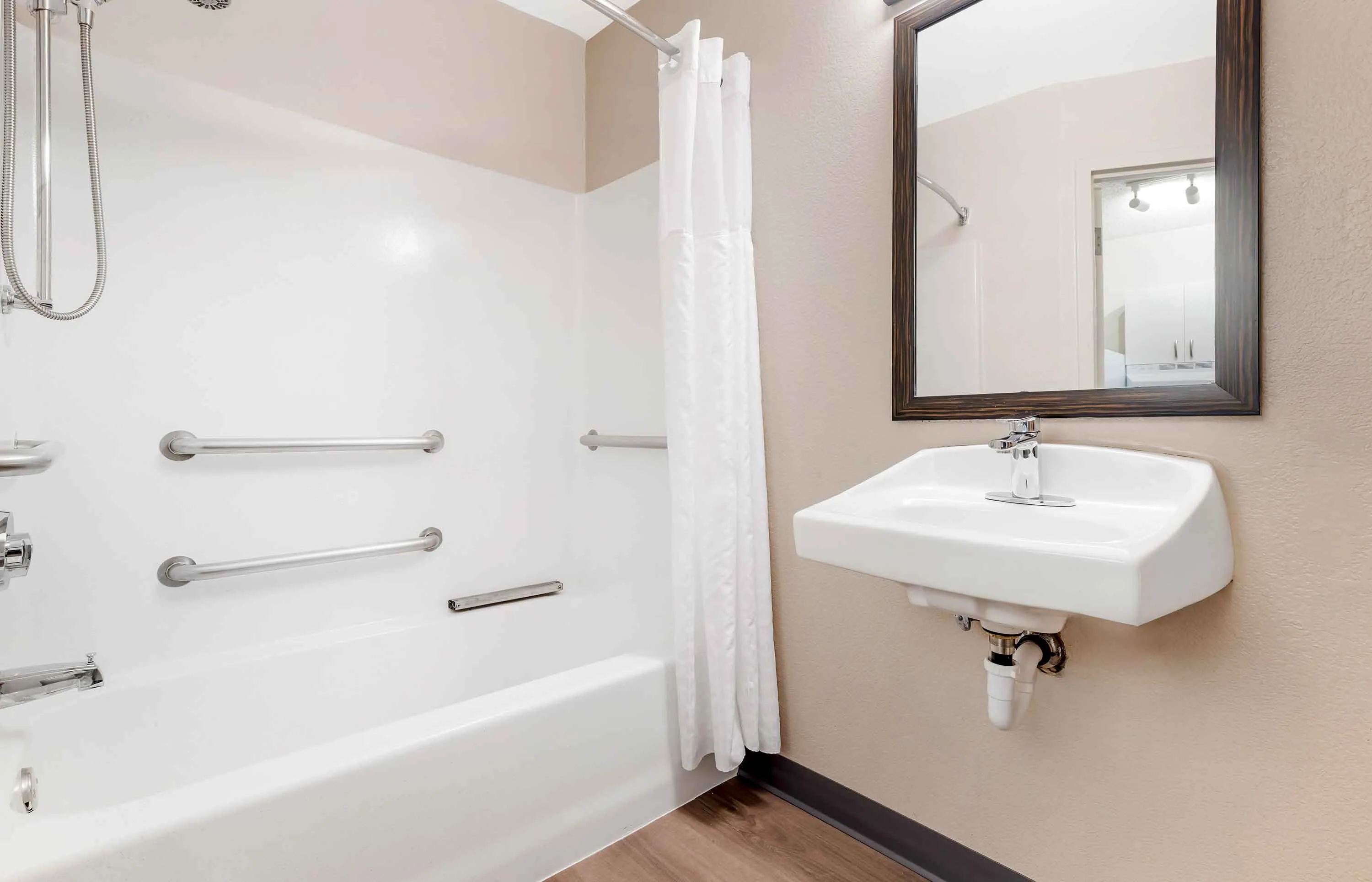 Studio Suite - 2 Queen Beds