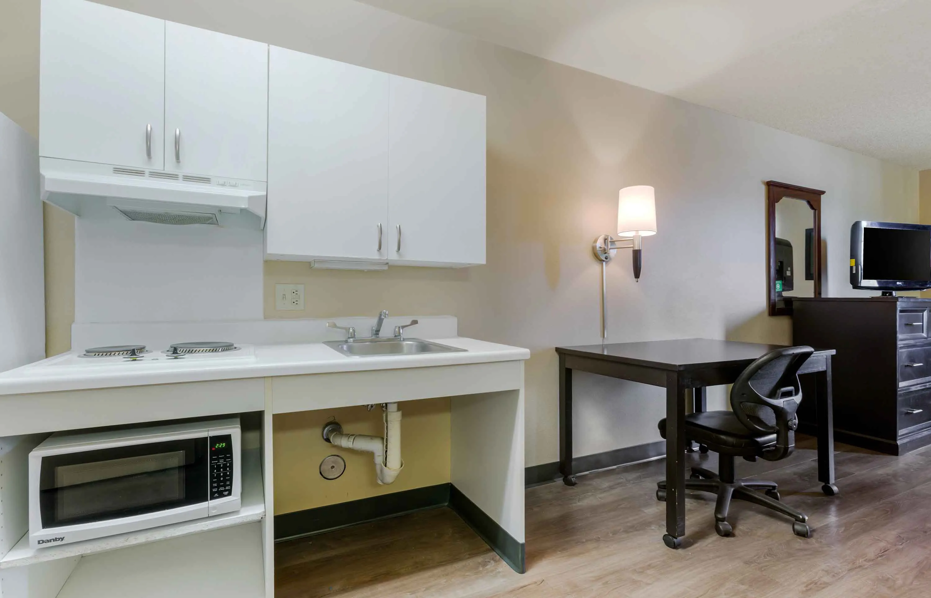 Studio Suite - 1 Queen Bed
