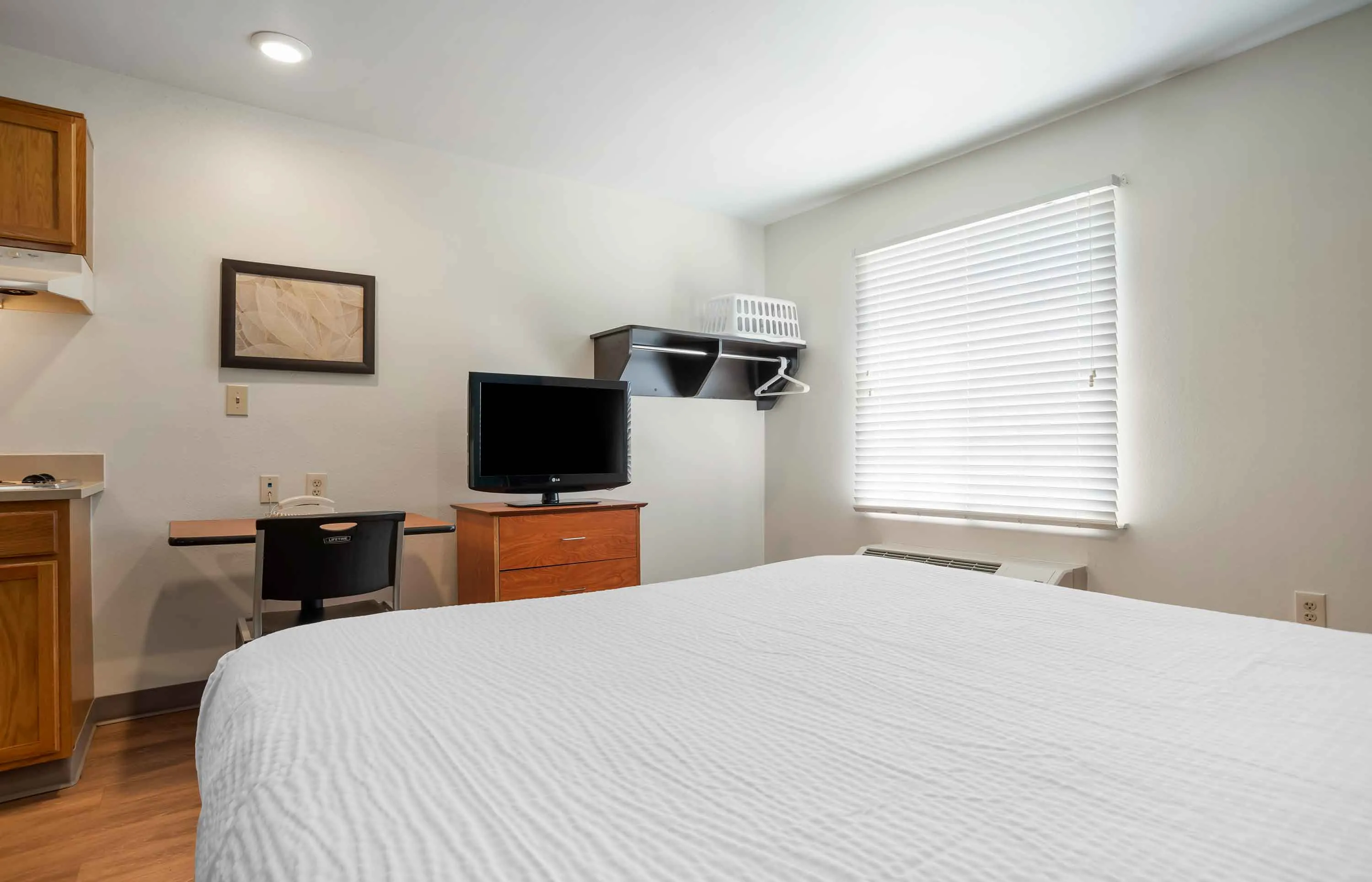 Studio Suite - 1 Queen Bed