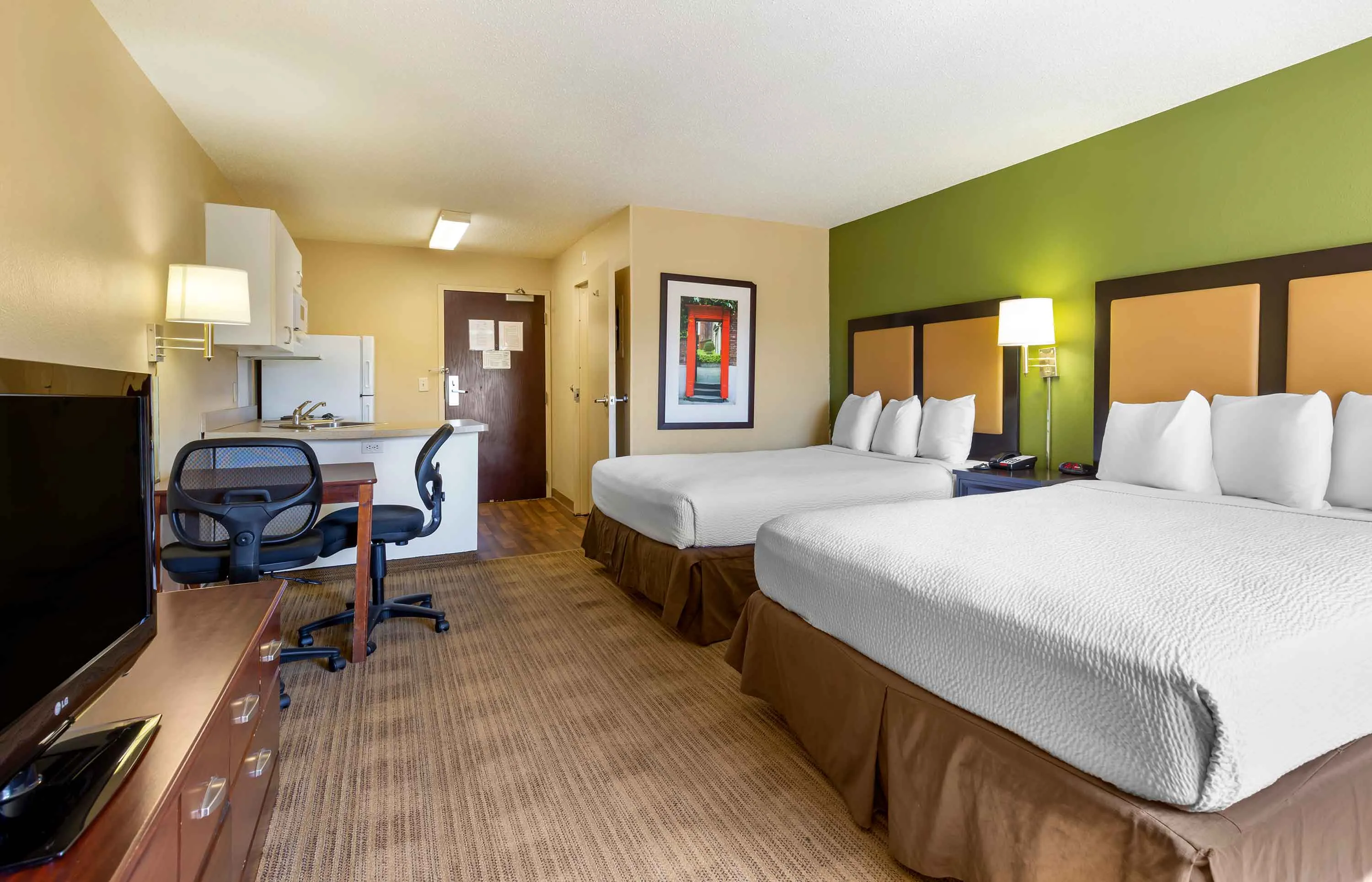 1 Bedroom Suite - 2 Queen Beds
