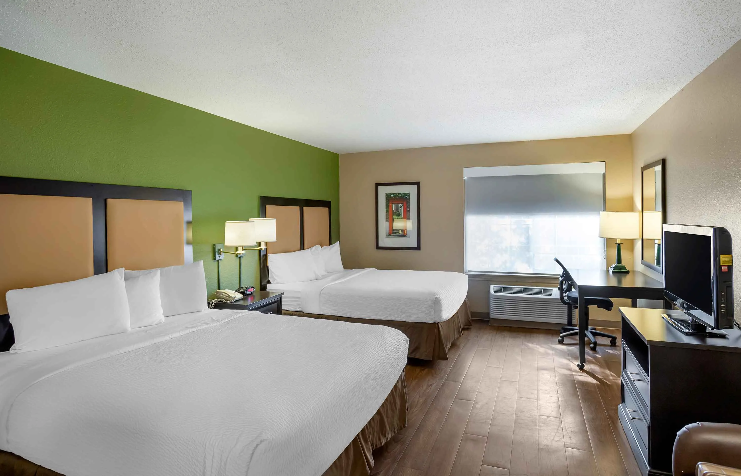 Studio Suite - 2 Queen Beds