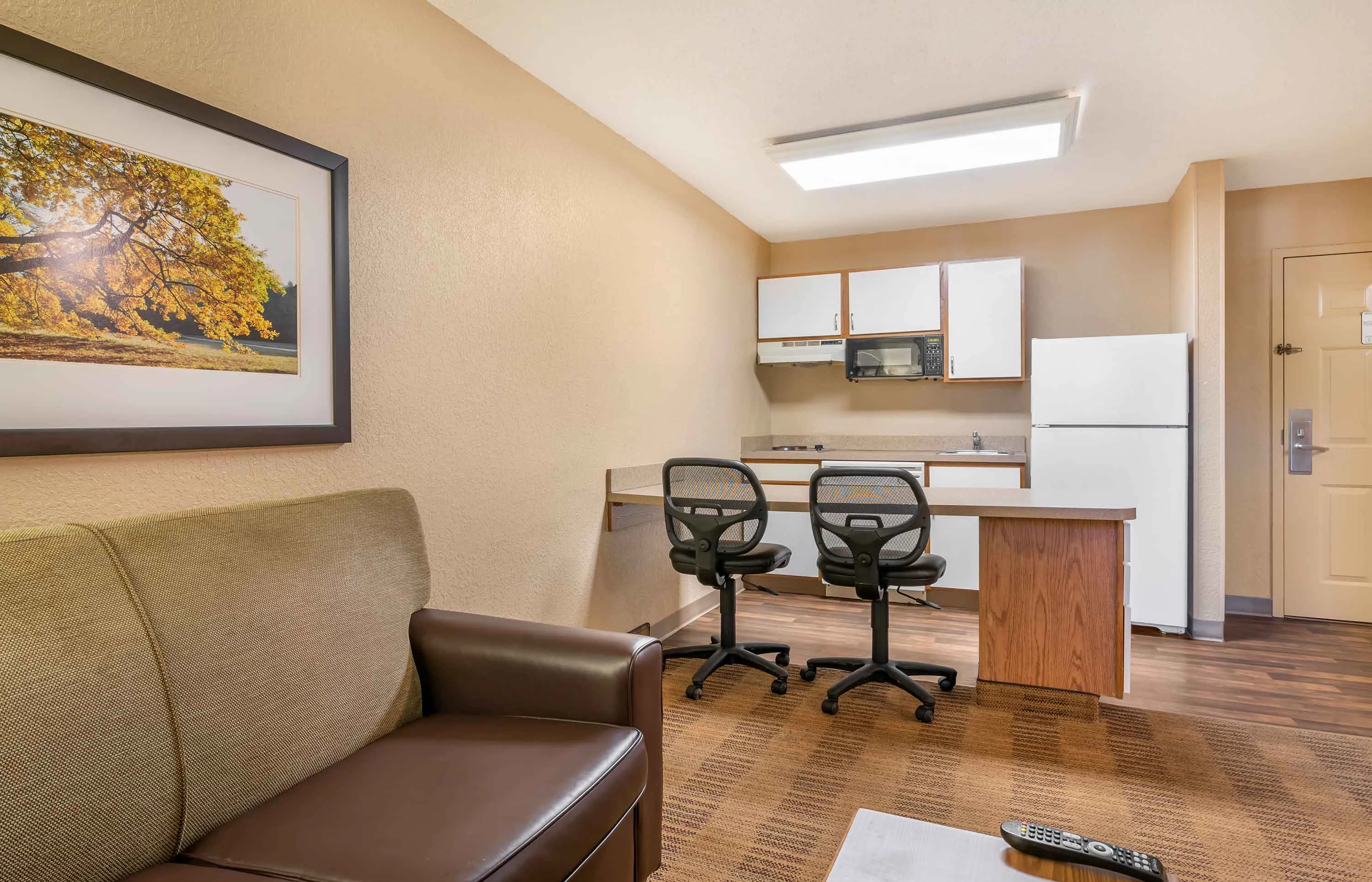 1 Bedroom Suite - 2 Full Beds