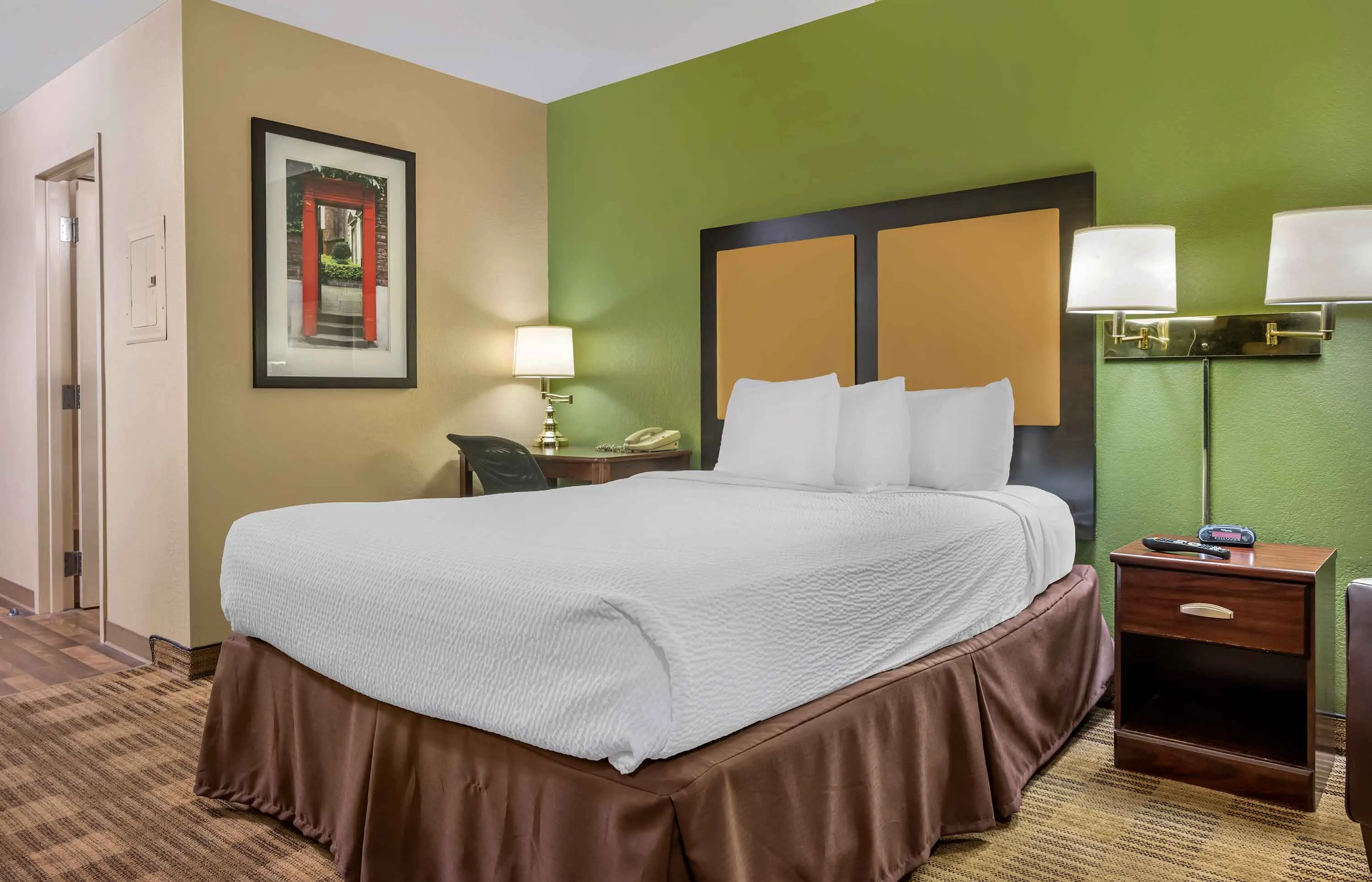 Studio Suite - 1 Queen Bed