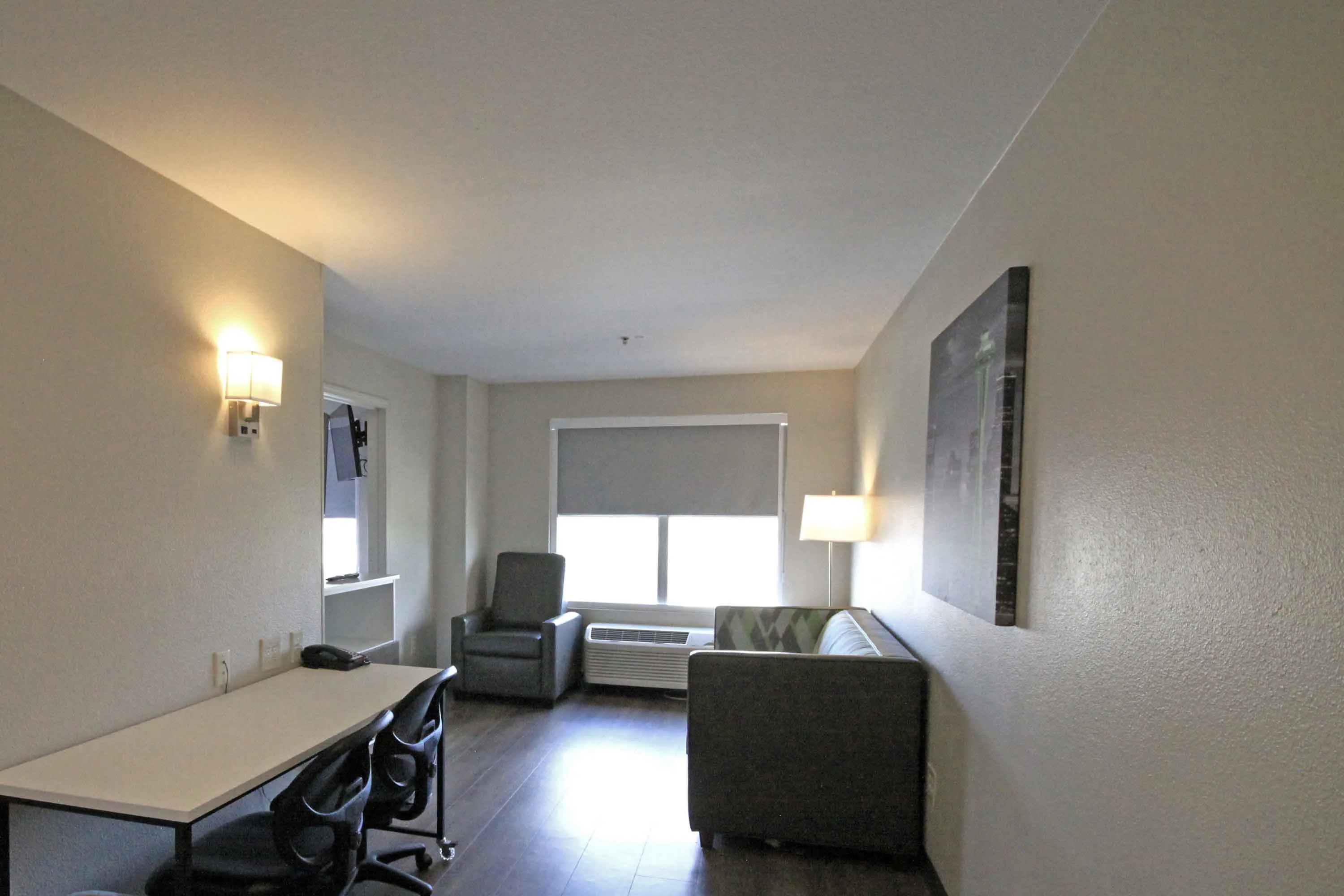 Deluxe Studio - 2 Full Beds