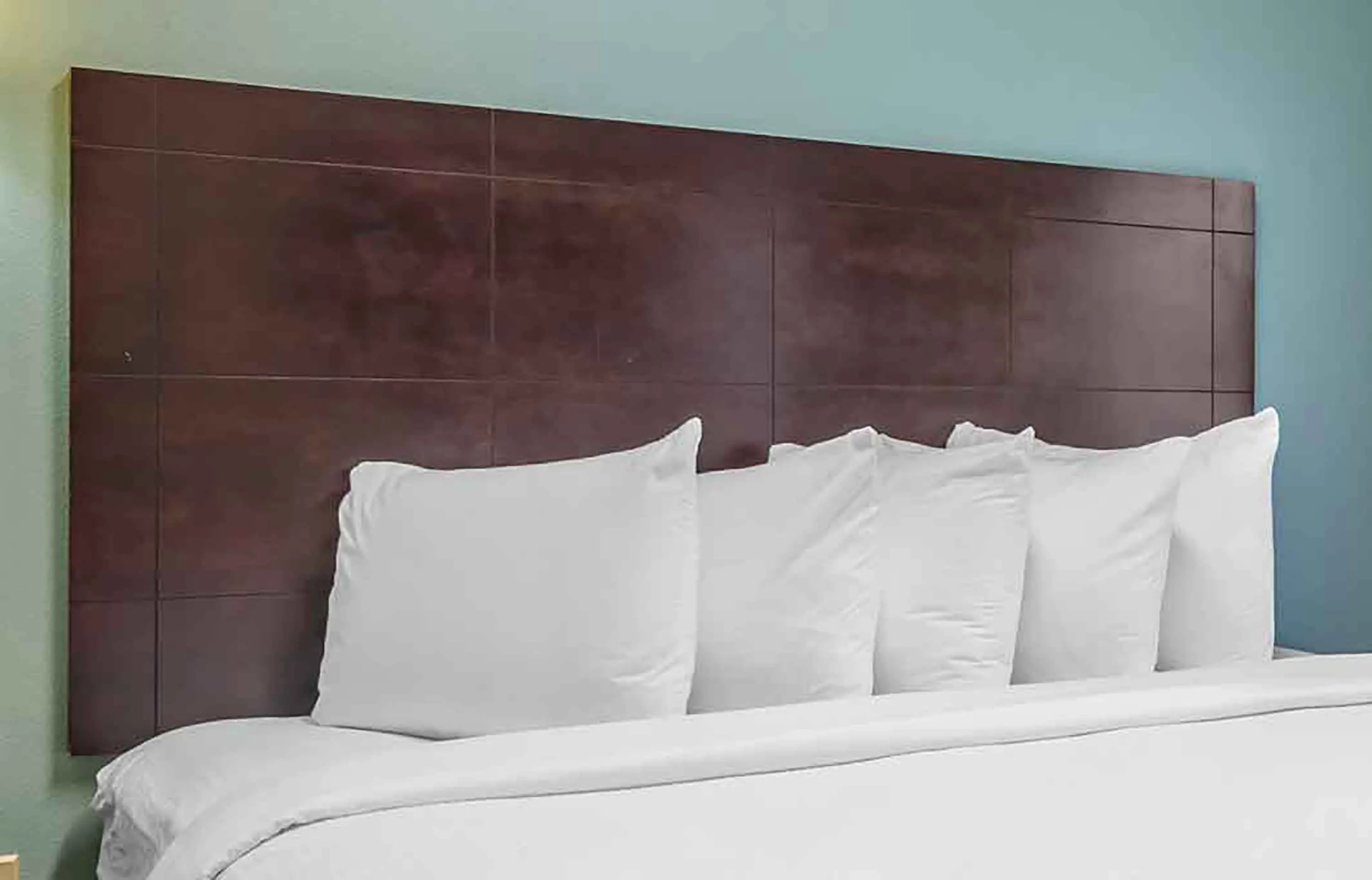 1 Bedroom Suite - 1 King Bed