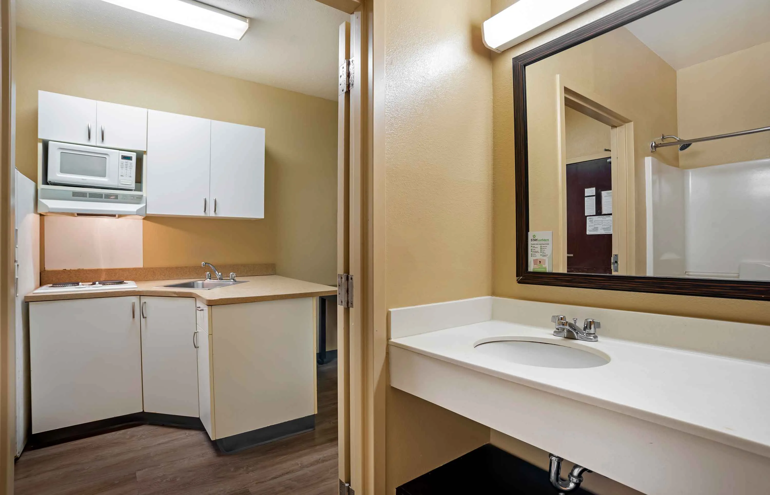 Studio Suite - 2 Full Beds