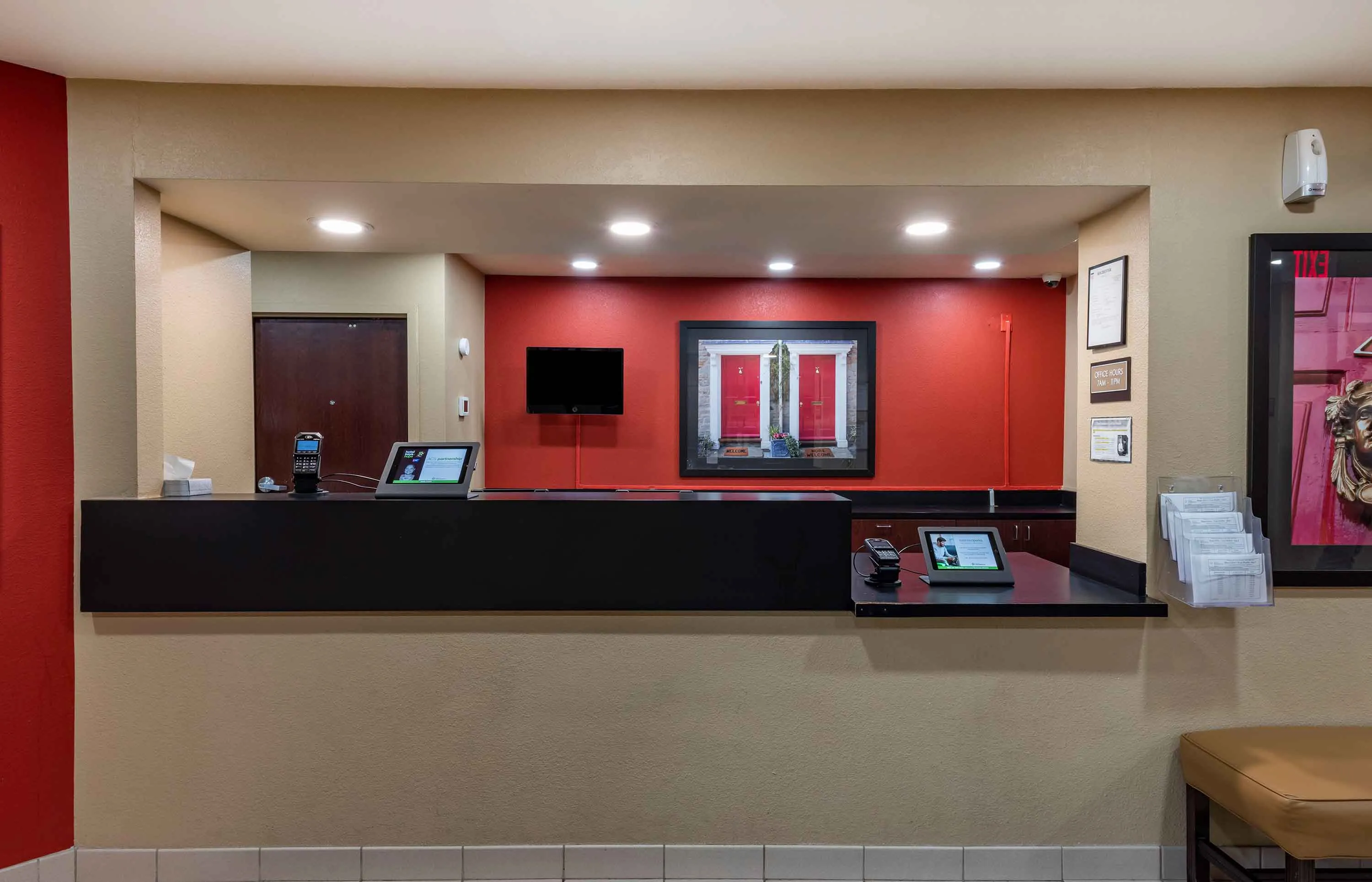 Lobby and Guest Check-in