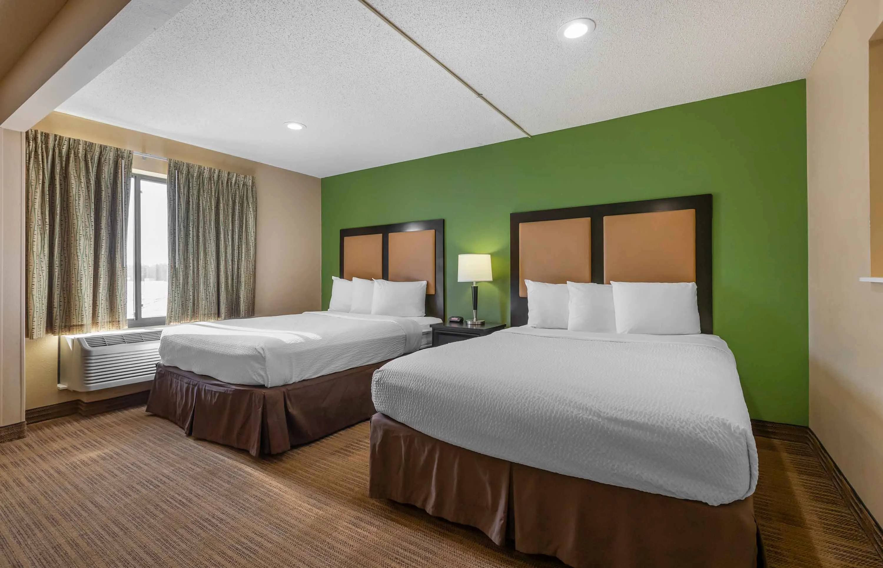 Deluxe Studio - 2 Queen Beds