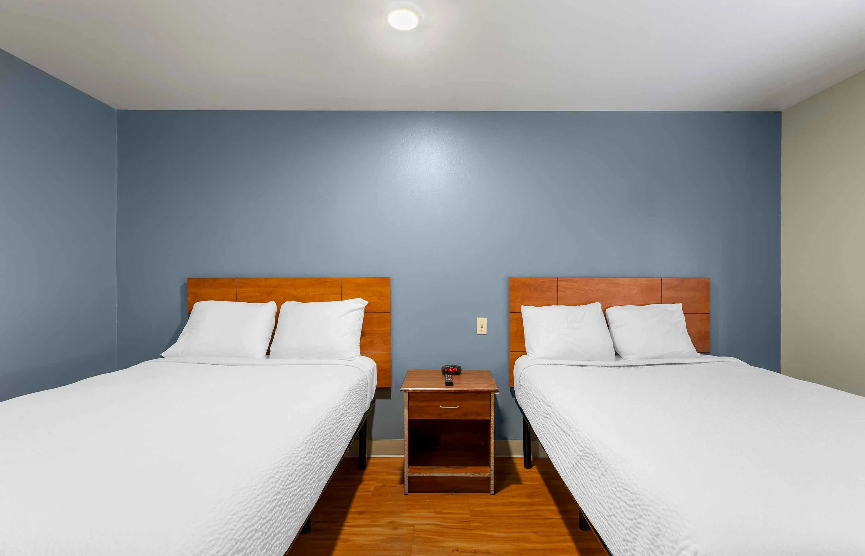 Studio Suite - 2 Full Beds